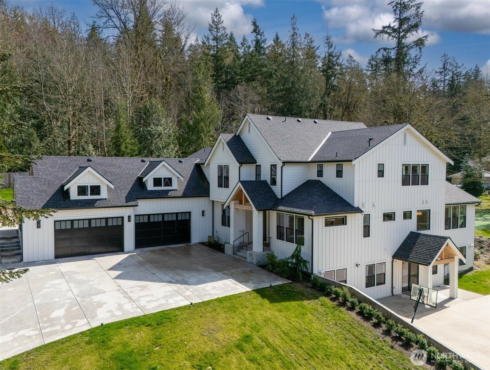 Property Photo:  28005 SE 63rd Street  WA 98027 