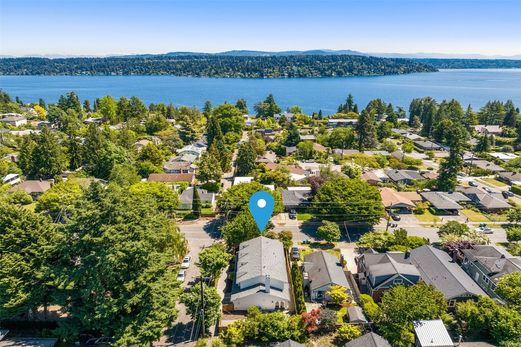 Property Photo: 7201 Seward Park Avenue S WA 98118