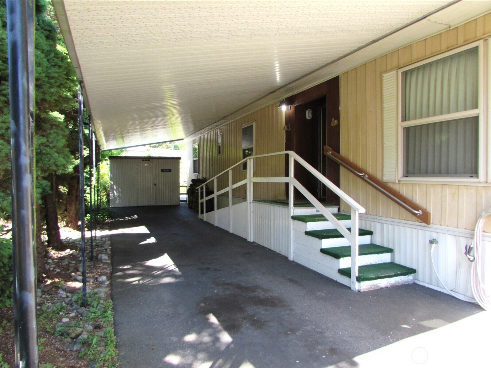 Property Photo: 5220 176th Street SW 9 WA 98037