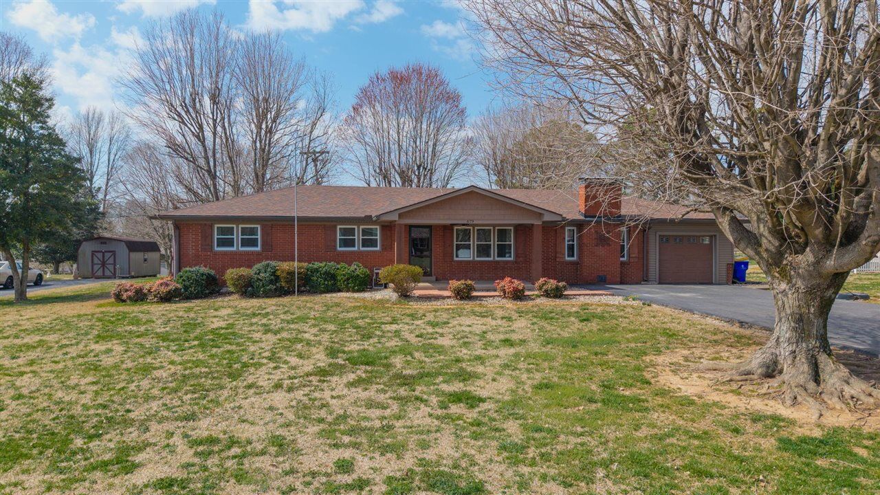Property Photo: 679 Peachtree Lane KY 42103
