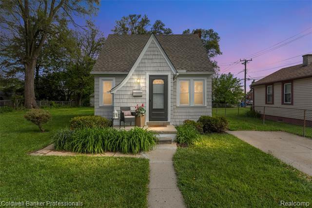 Property Photo:  7283 Lozier Avenue  MI 48091 