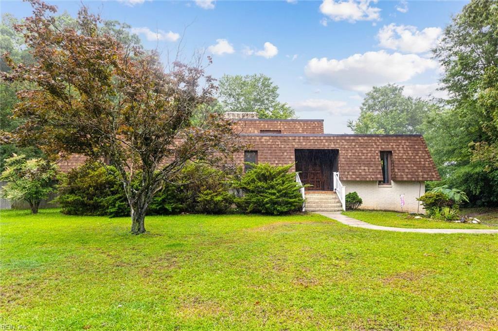 Property Photo: 1063 Bracey Dr VA 23434