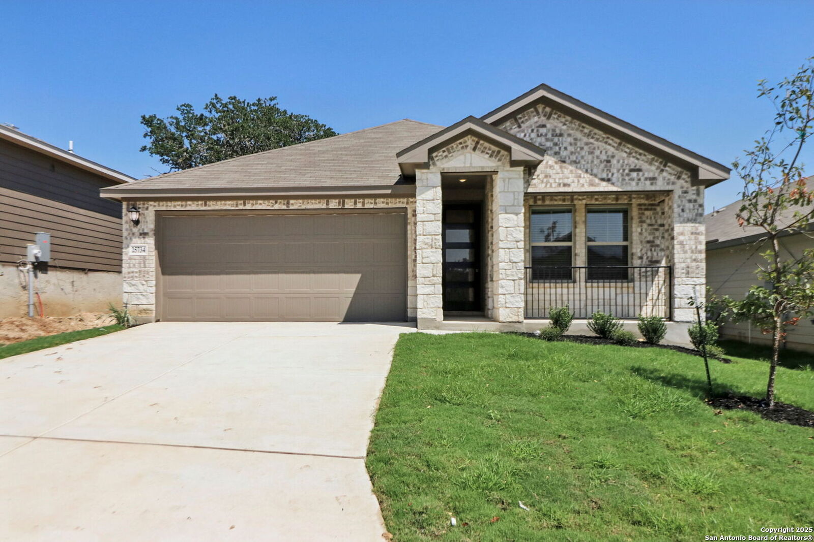 Property Photo: 25734 Rosey Way TX 78006