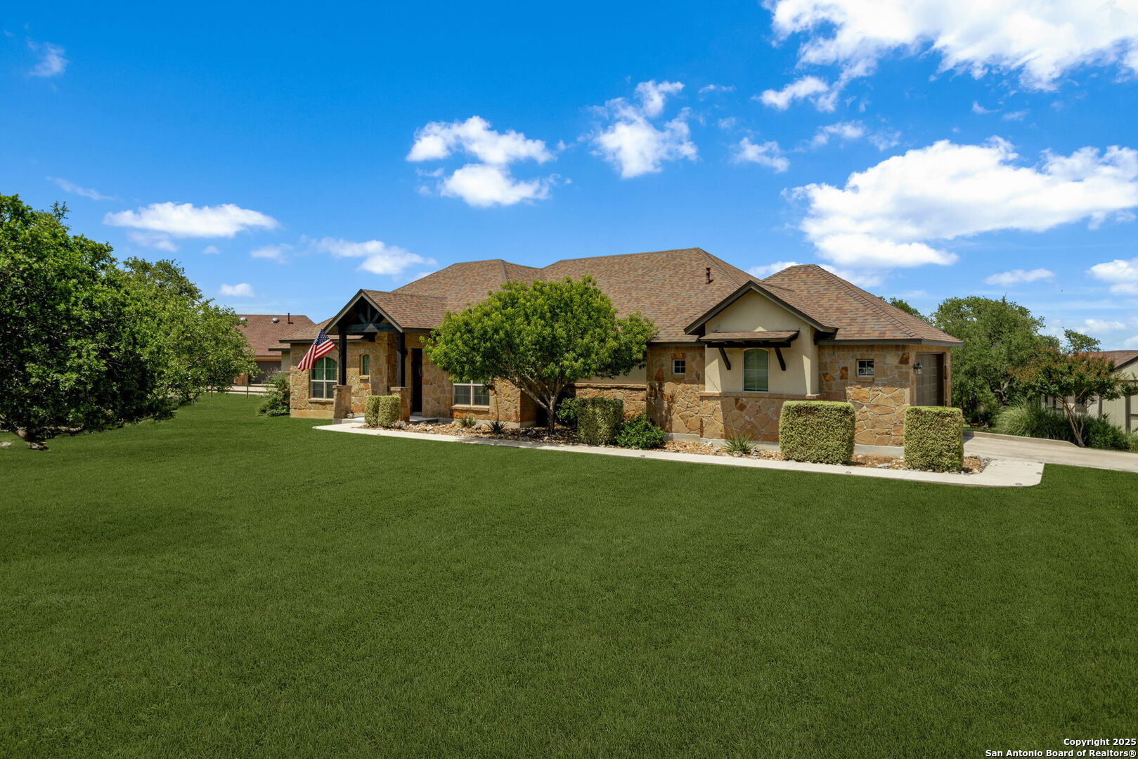 Property Photo: 378 Lantana Crossing TX 78070