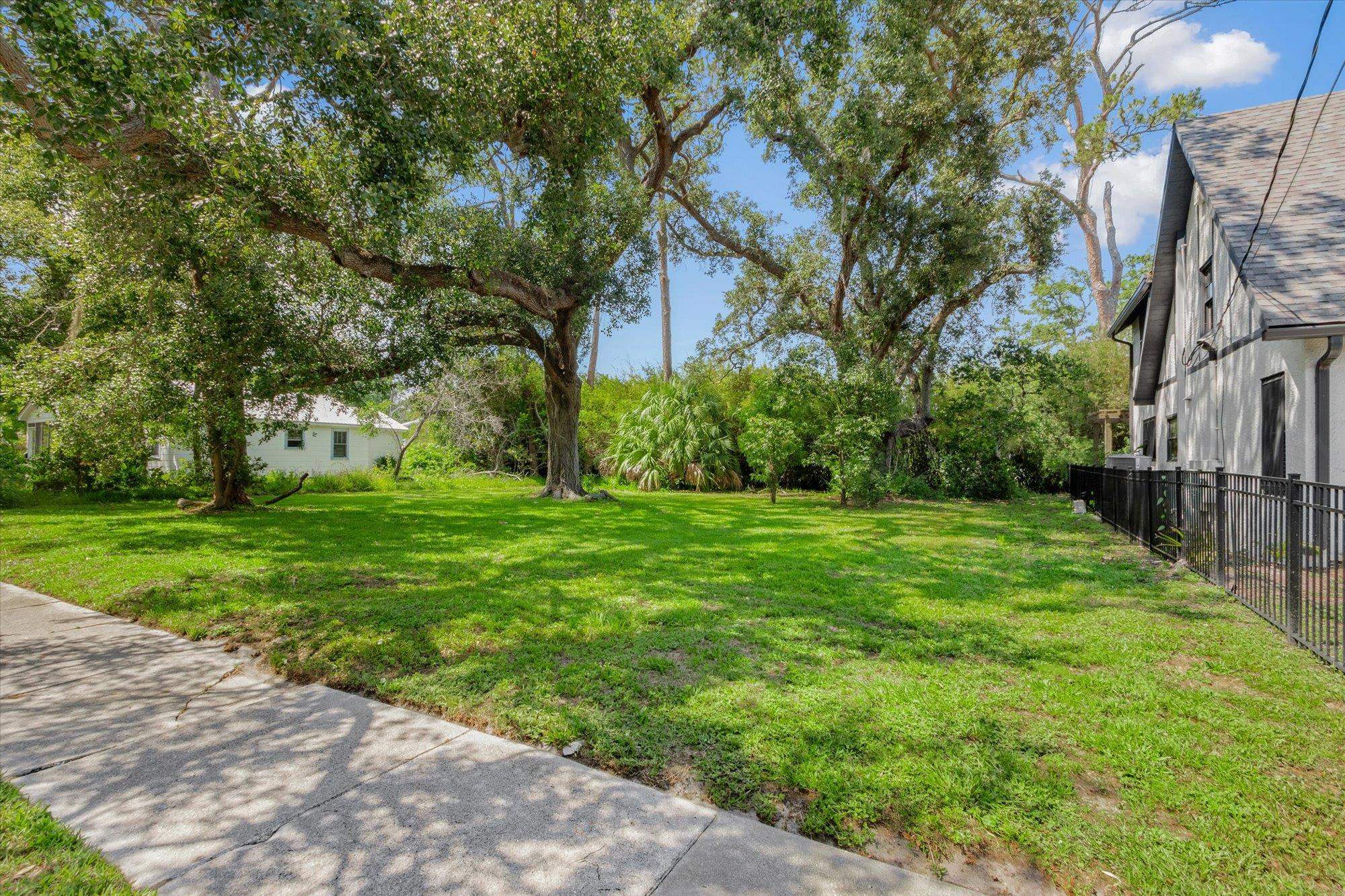 Property Photo: 0 E Park Avenue FL 32084