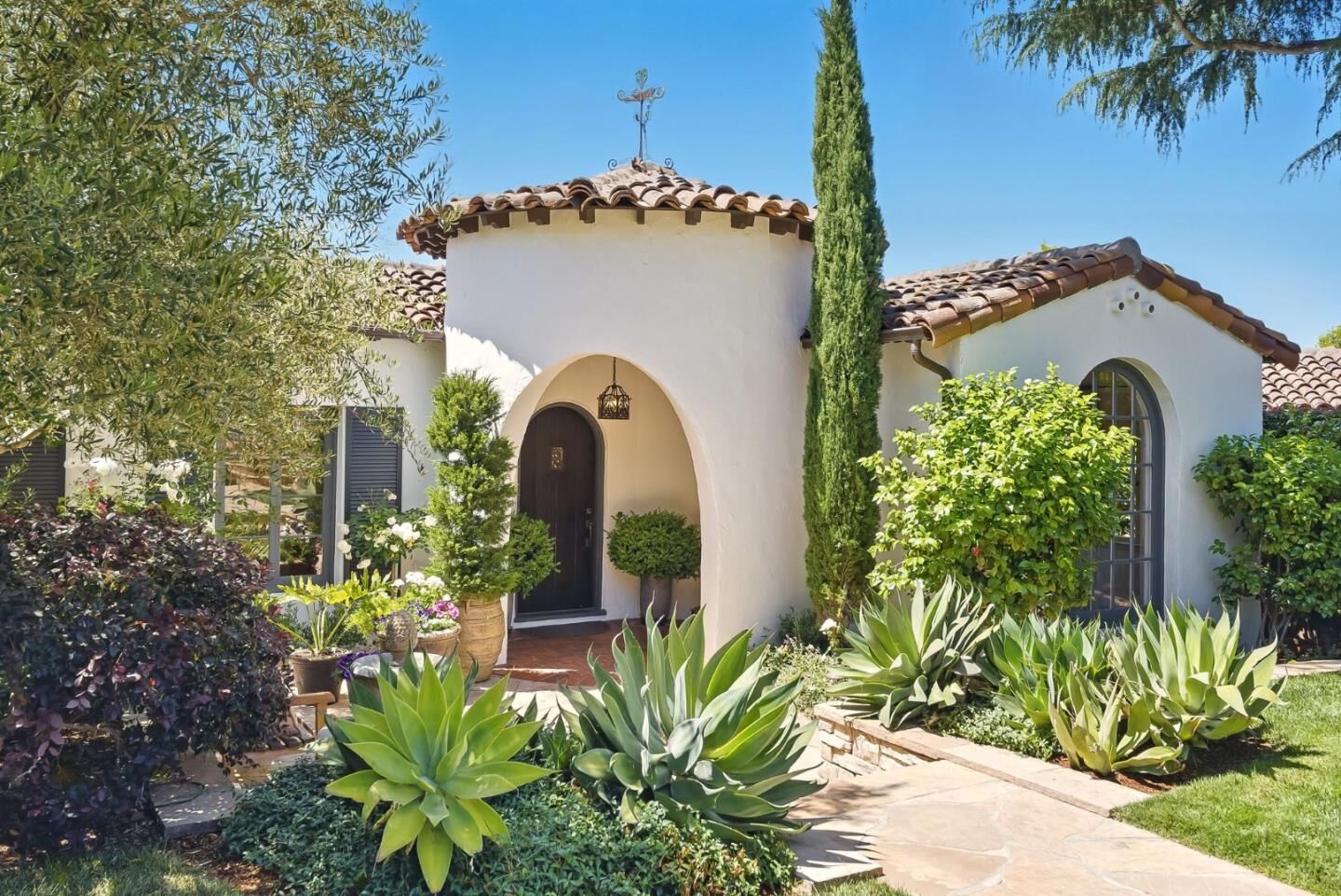 Property Photo:  540 Parrott Drive  CA 94402 