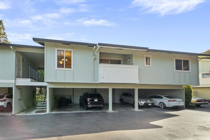 Property Photo: 264 North Whisman Road 26 CA 94043