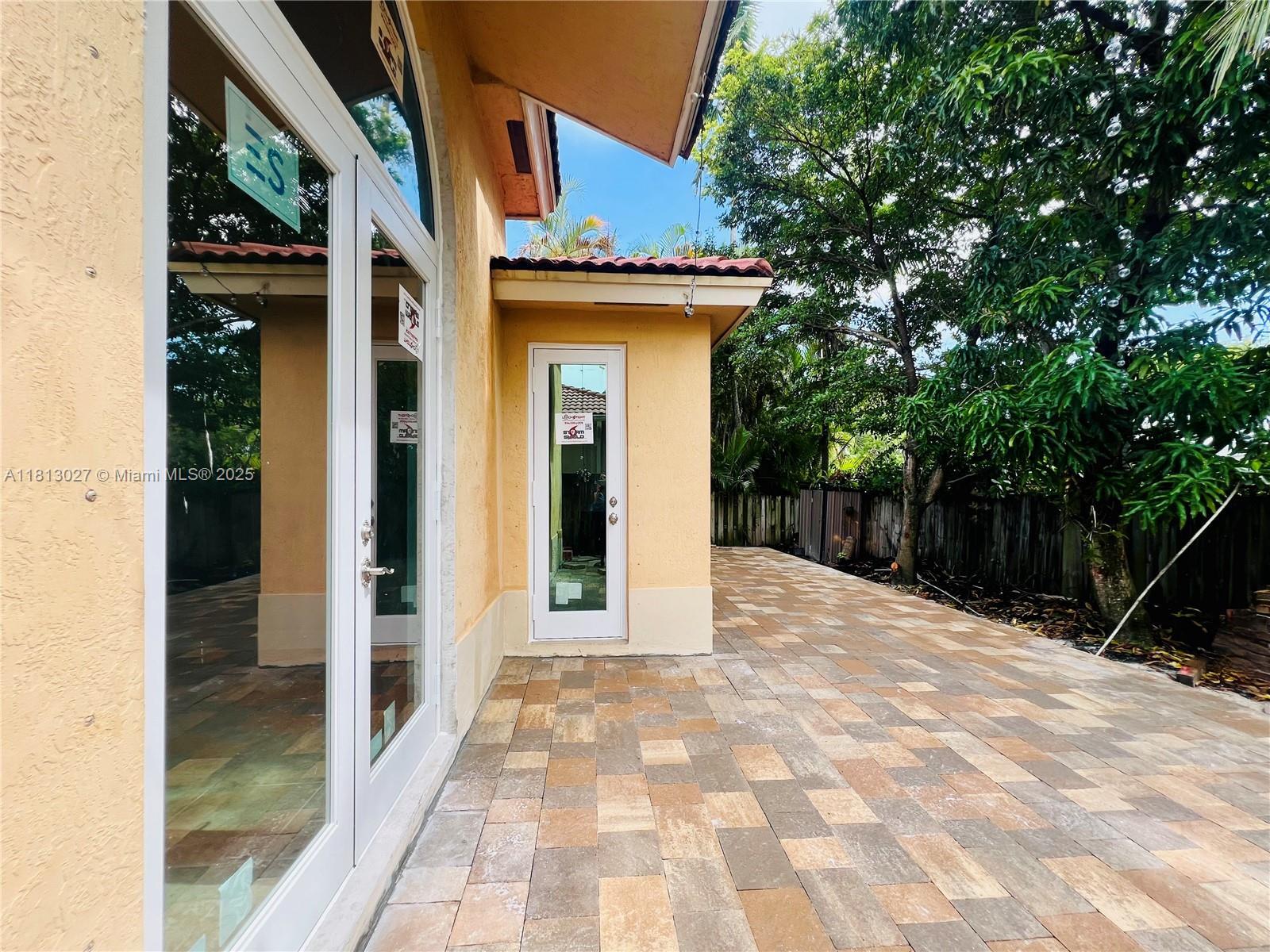 Property Photo: 16020 SW 91st Ct FL 33157