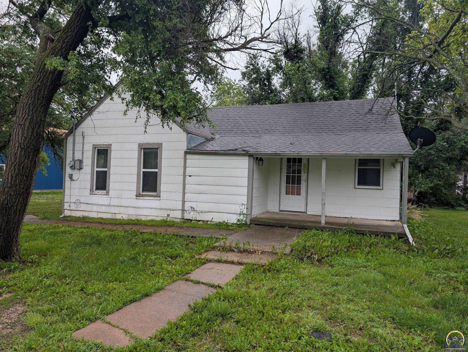 Property Photo:  205 E Attendorn St  KS 66865 