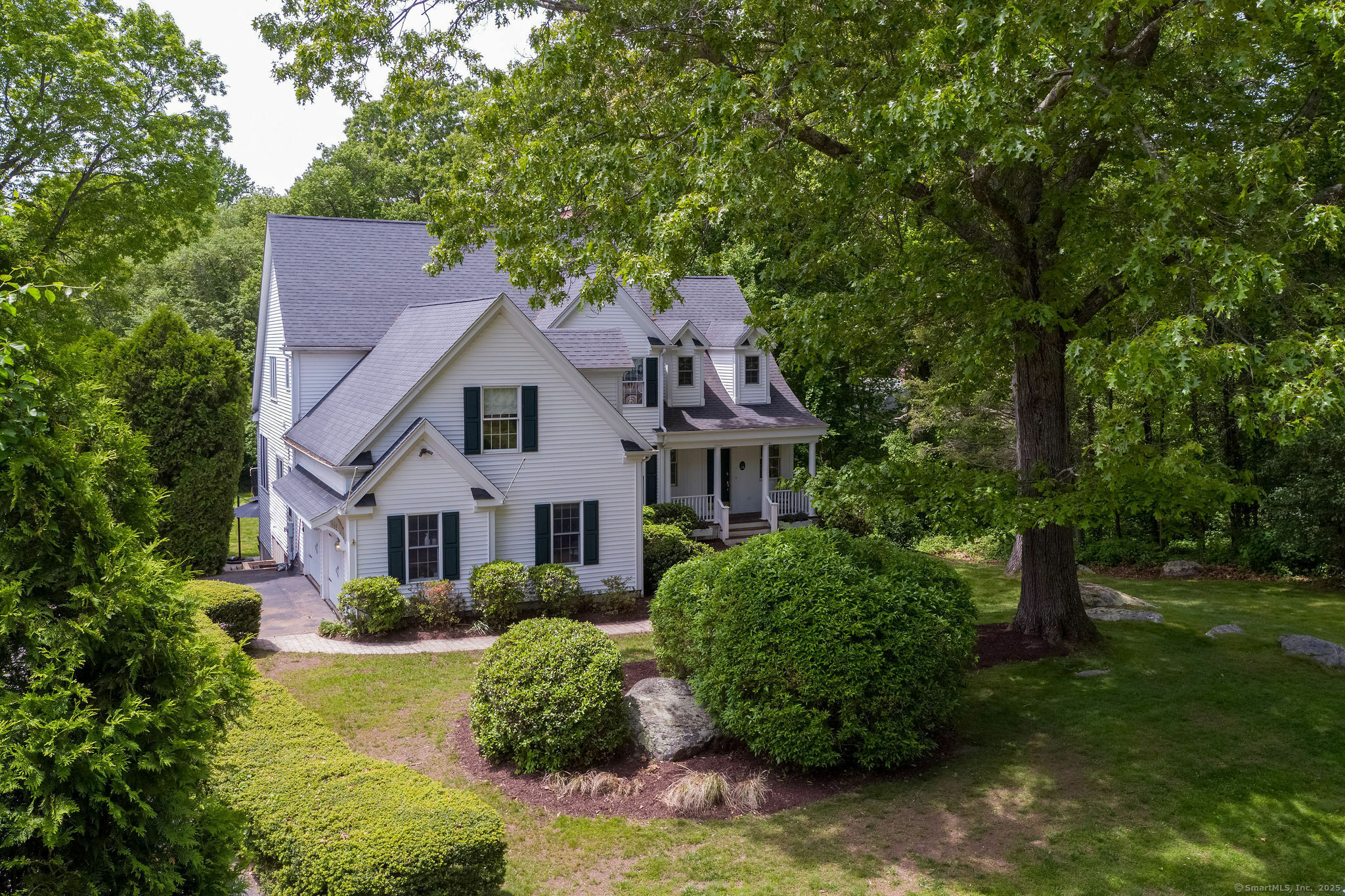 Property Photo:  12 Stanton Court  CT 06443 