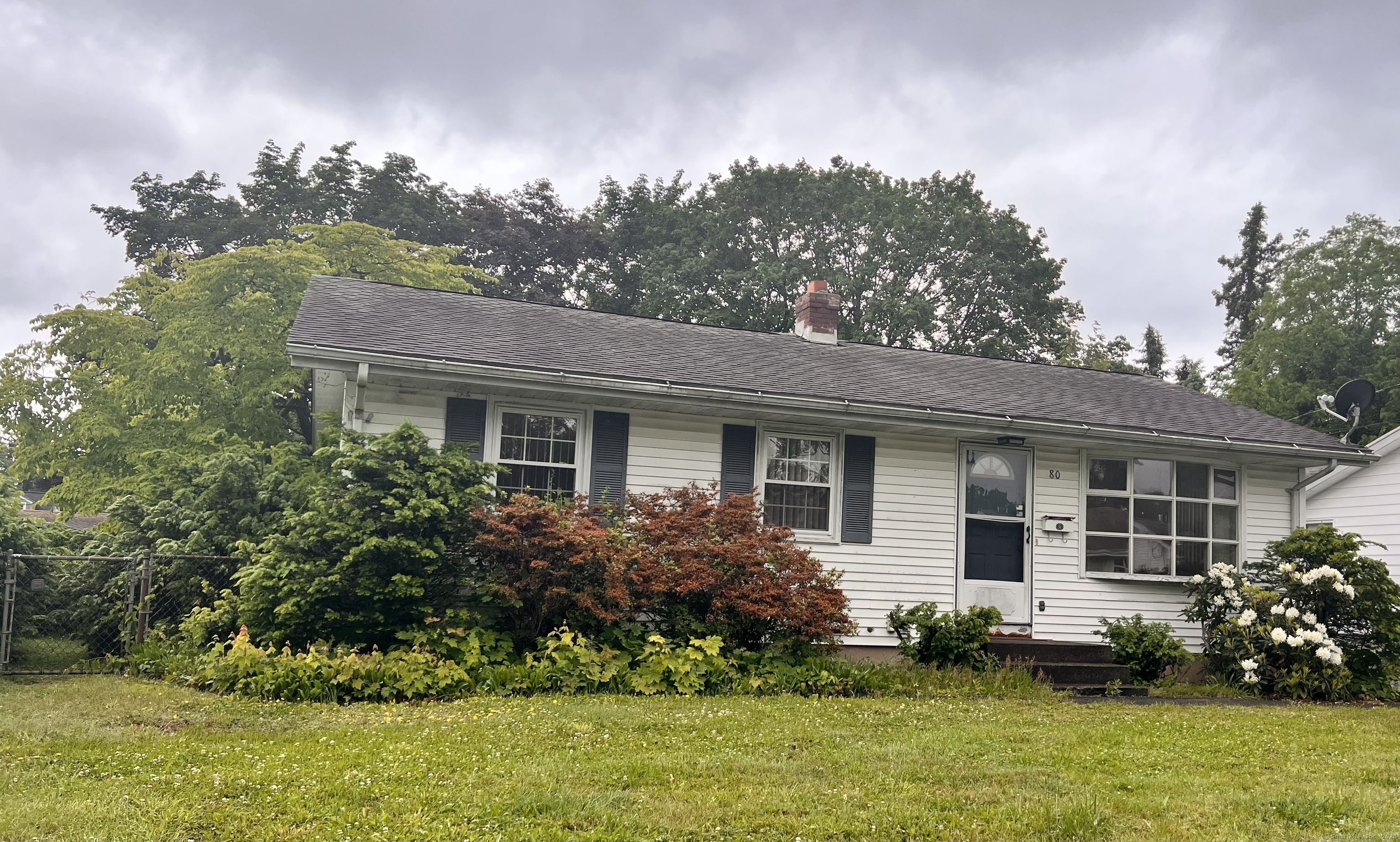 Property Photo: 80 Village Circle CT 06514