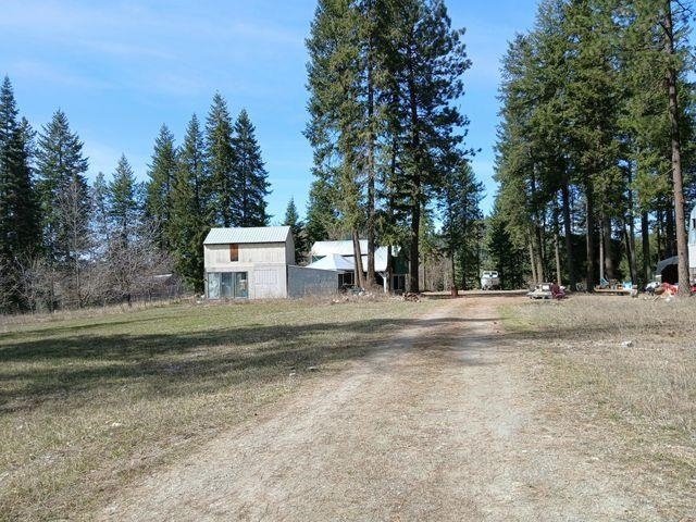 Property Photo: 4224 C Grouse Creek Rd WA 99148