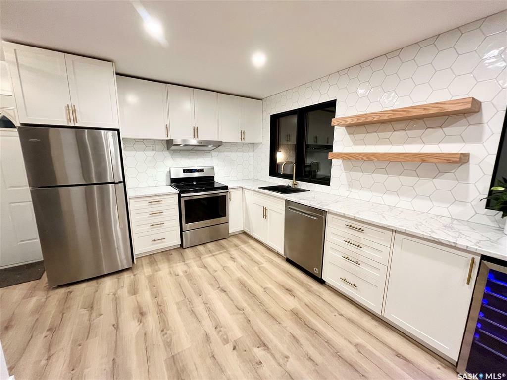 Property Photo: 706 Main Street SK S0K 4L0