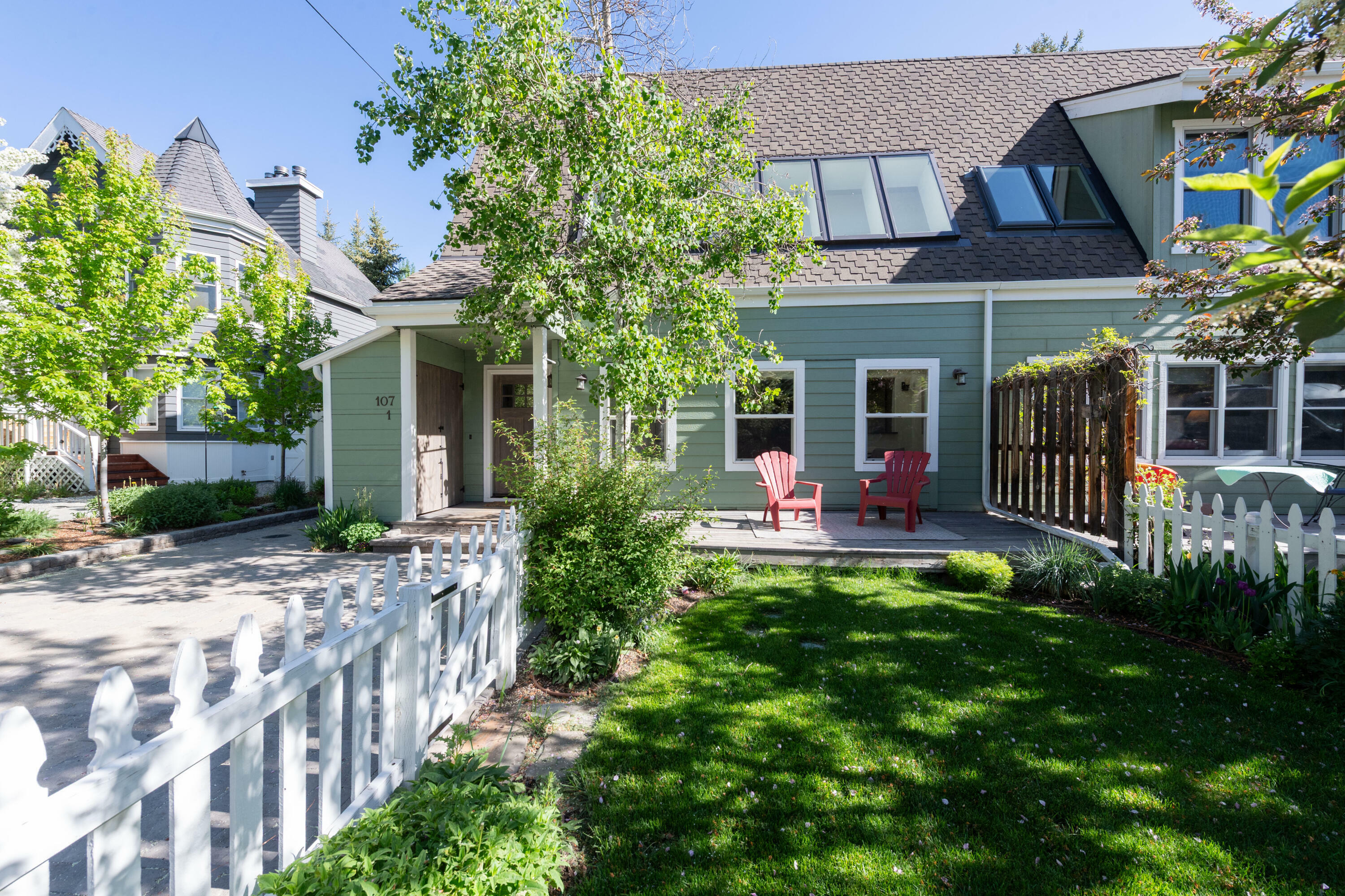 Property Photo:  107 Buss Elle Dr 1  ID 83340 