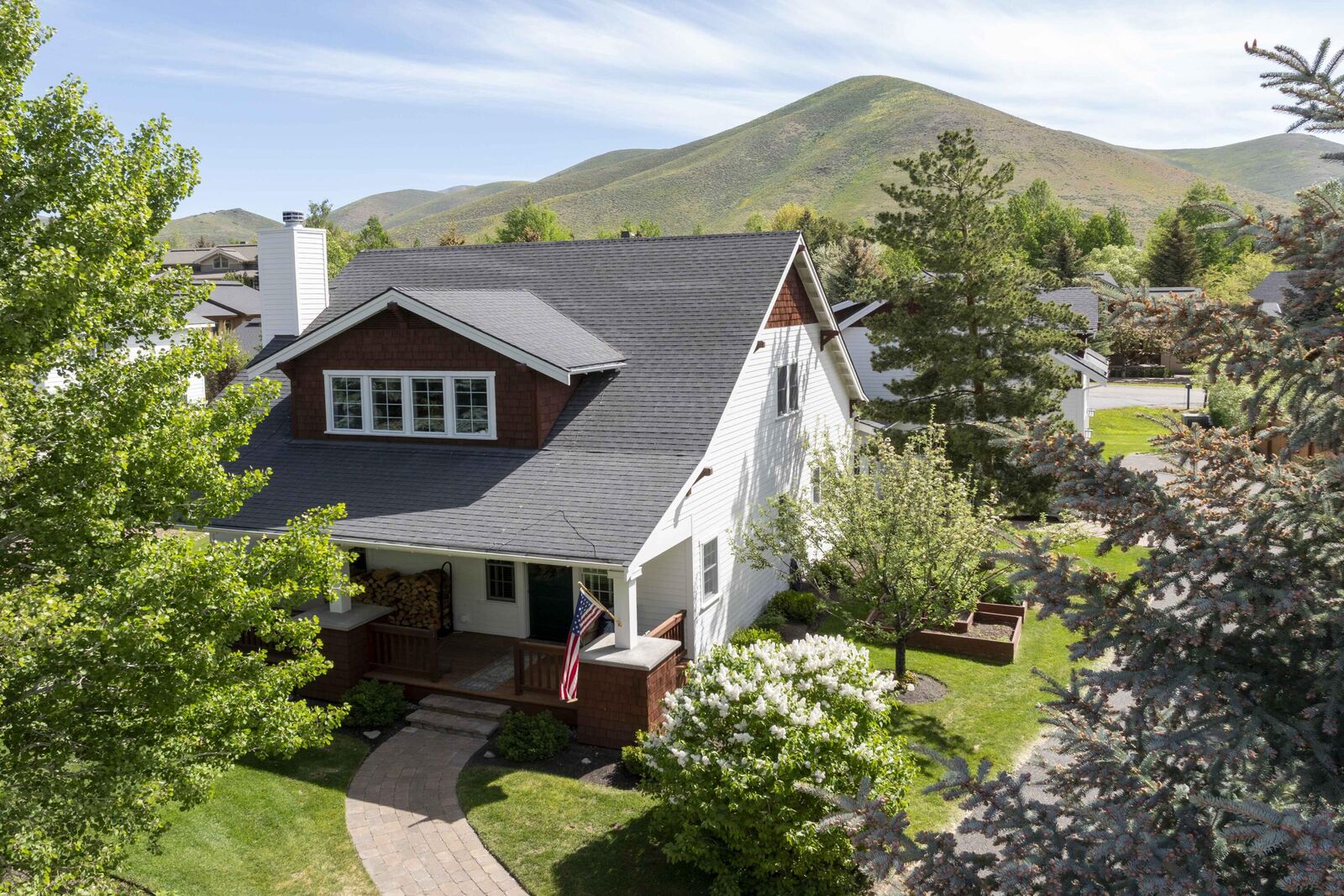 Property Photo:  1430 N 2nd Ave  ID 83333 