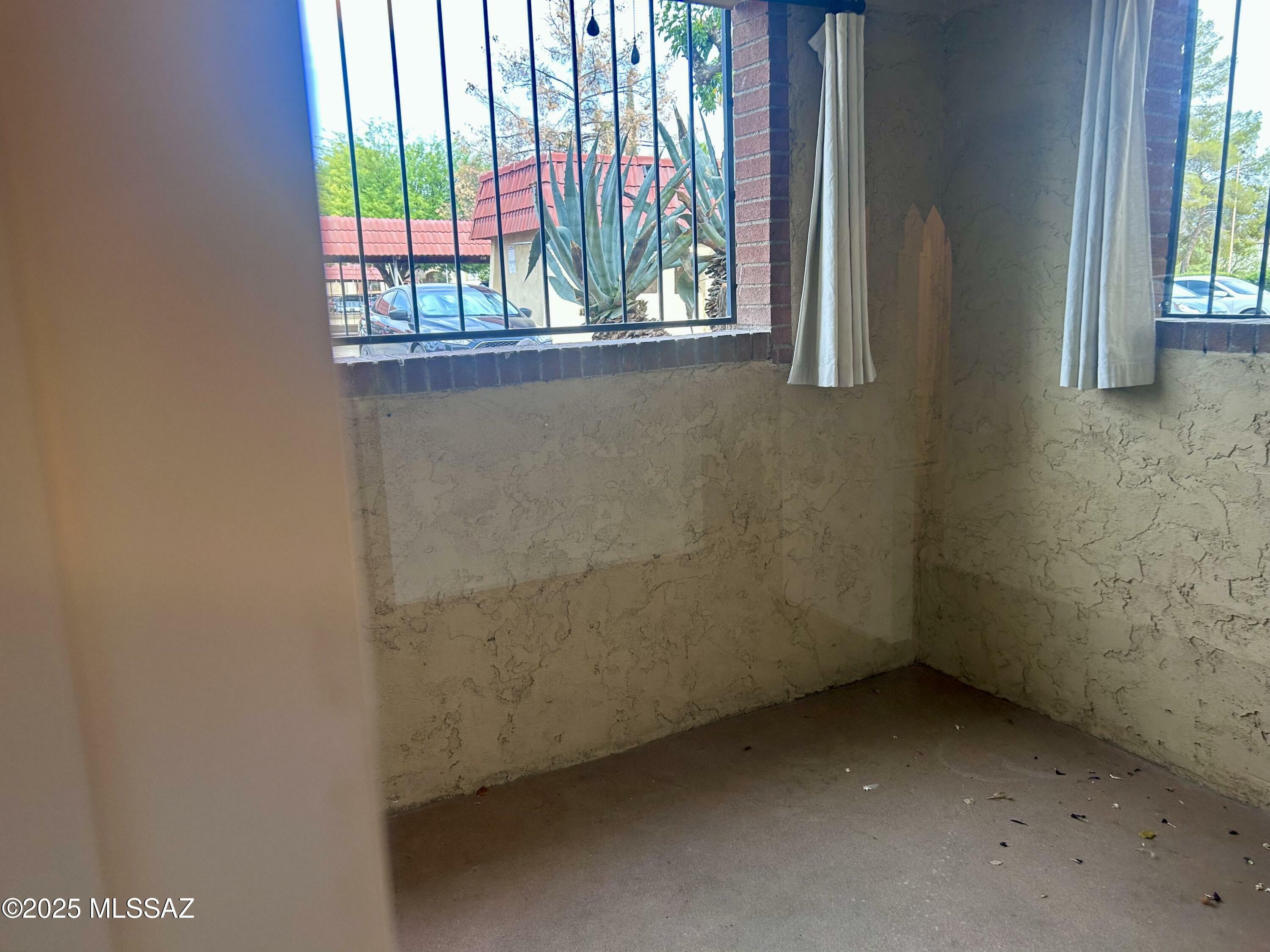 Property Photo: 6335 N Barcelona Lane 713 AZ 85704