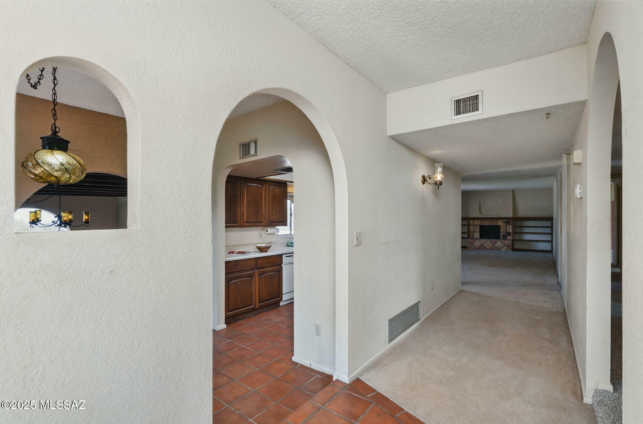 Property Photo: 5805 N Via Verdosa AZ 85750