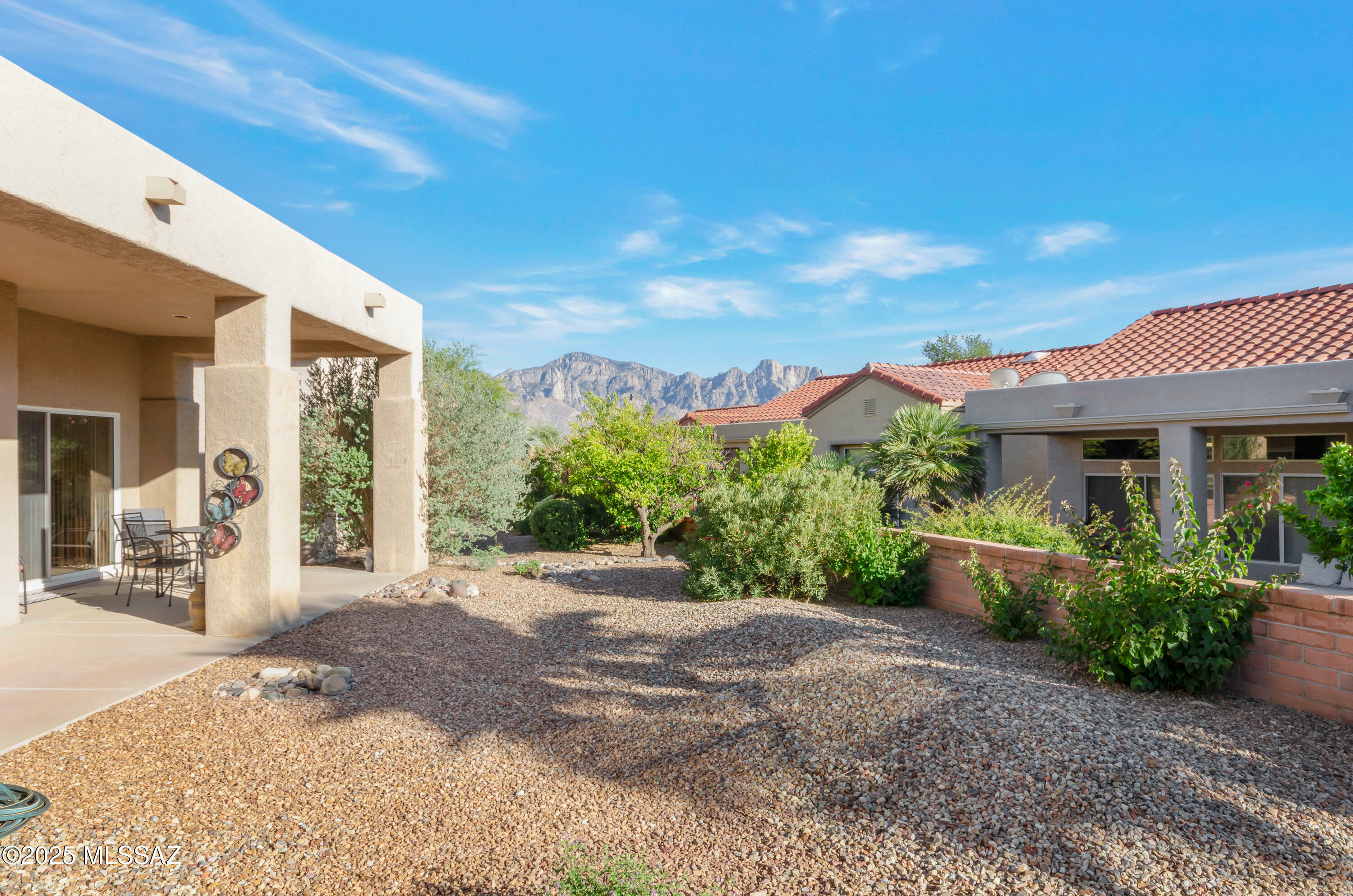 Property Photo: 2282 E Montrose Canyon Drive AZ 85755