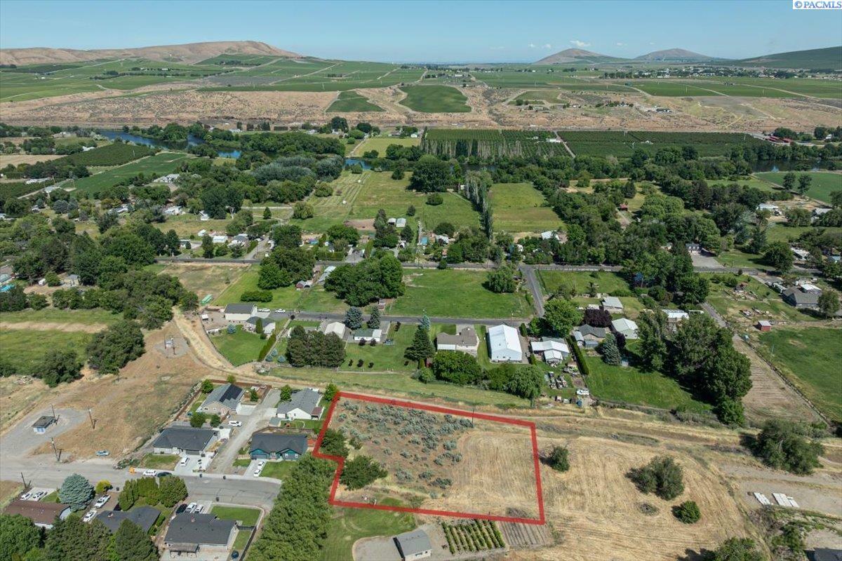 Property Photo: Lot 3 Block 7 Legion Heights #2 WA 99320