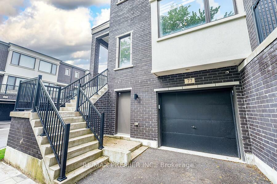 Property Photo: 77 Sydney Circle ON L4H 4R2