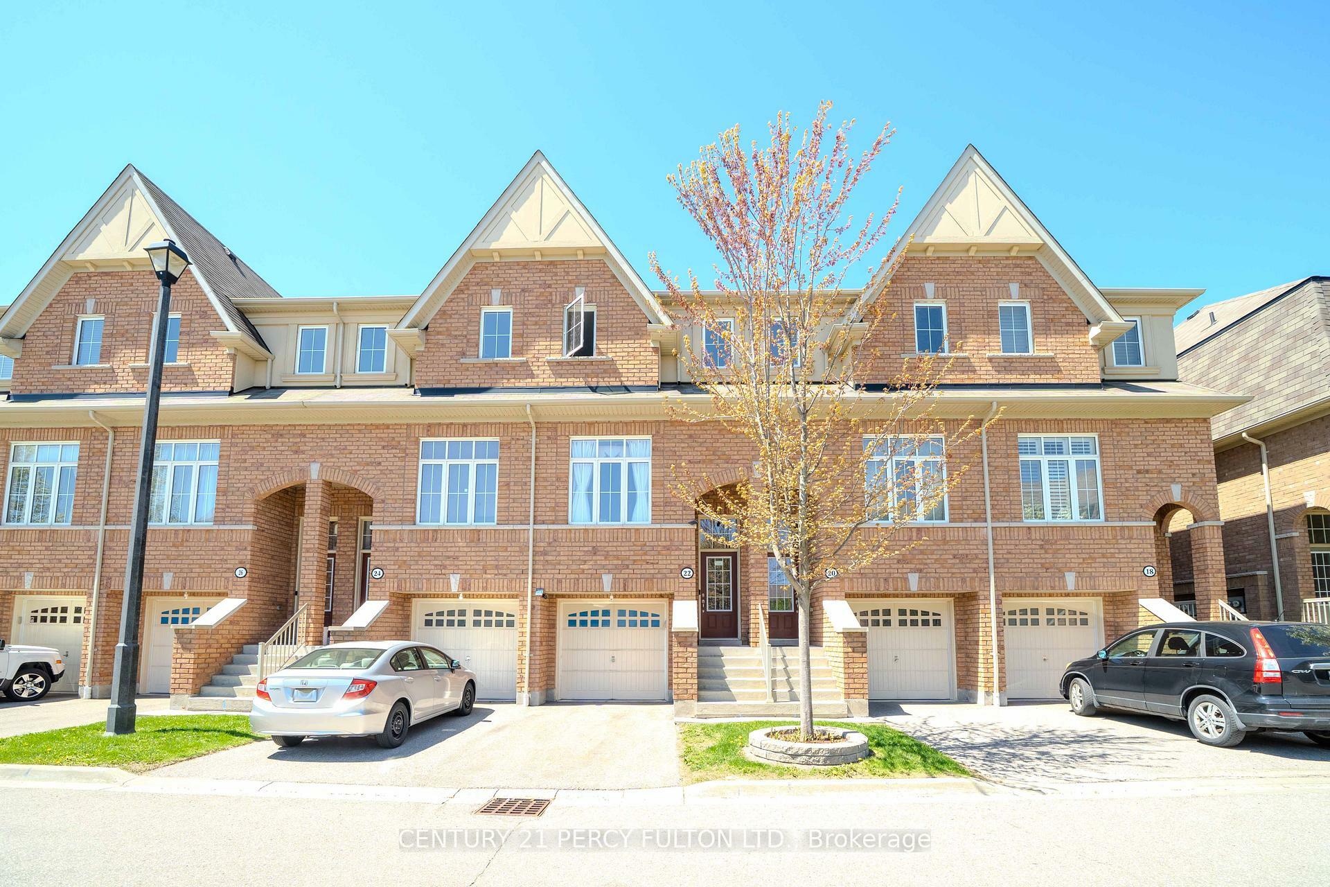 Property Photo:  22 Burtonbury Lane 11  ON L1Z 0C9 