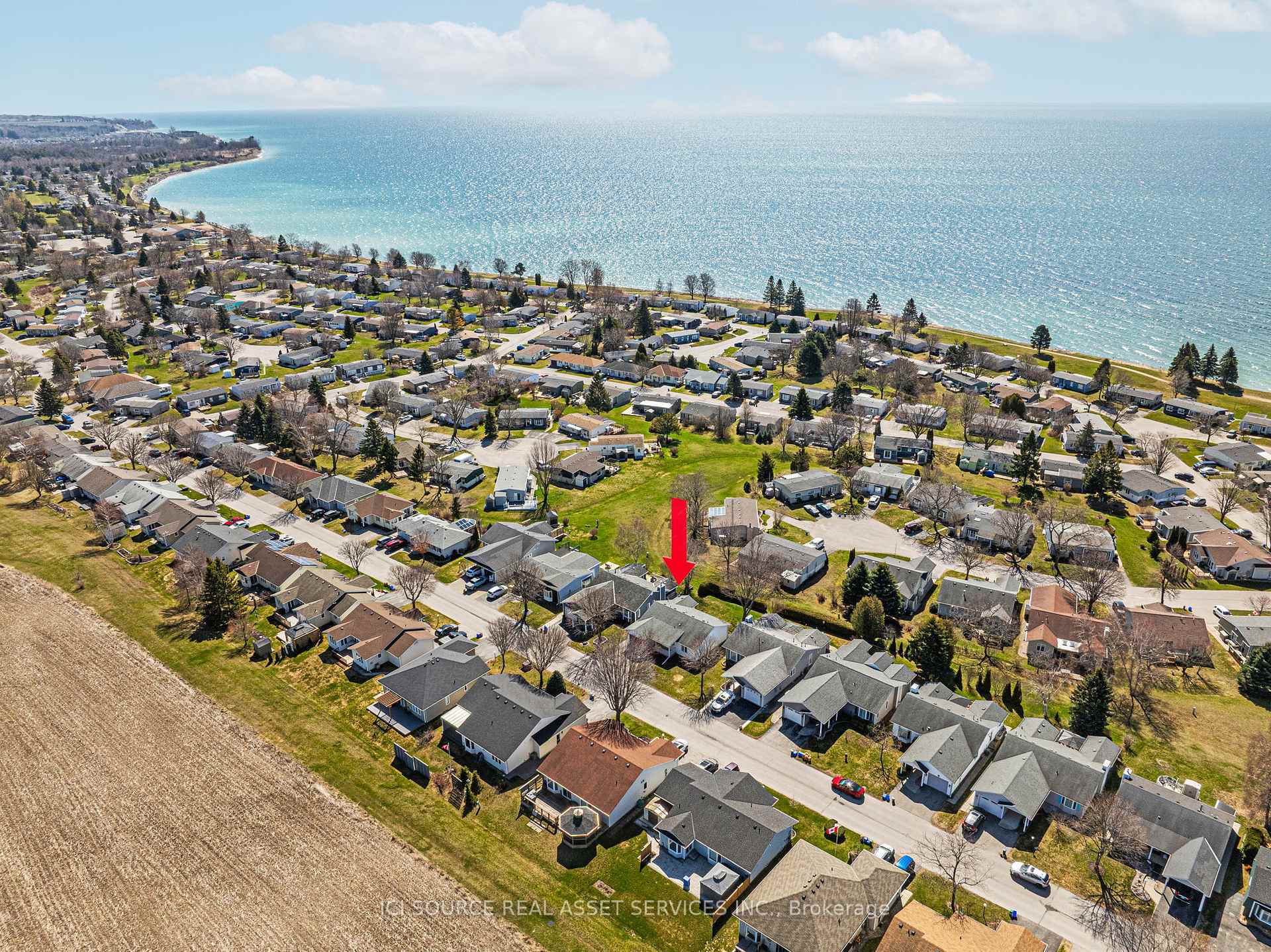 Property Photo: 85 Wilmot Trail ON L1B 1B8