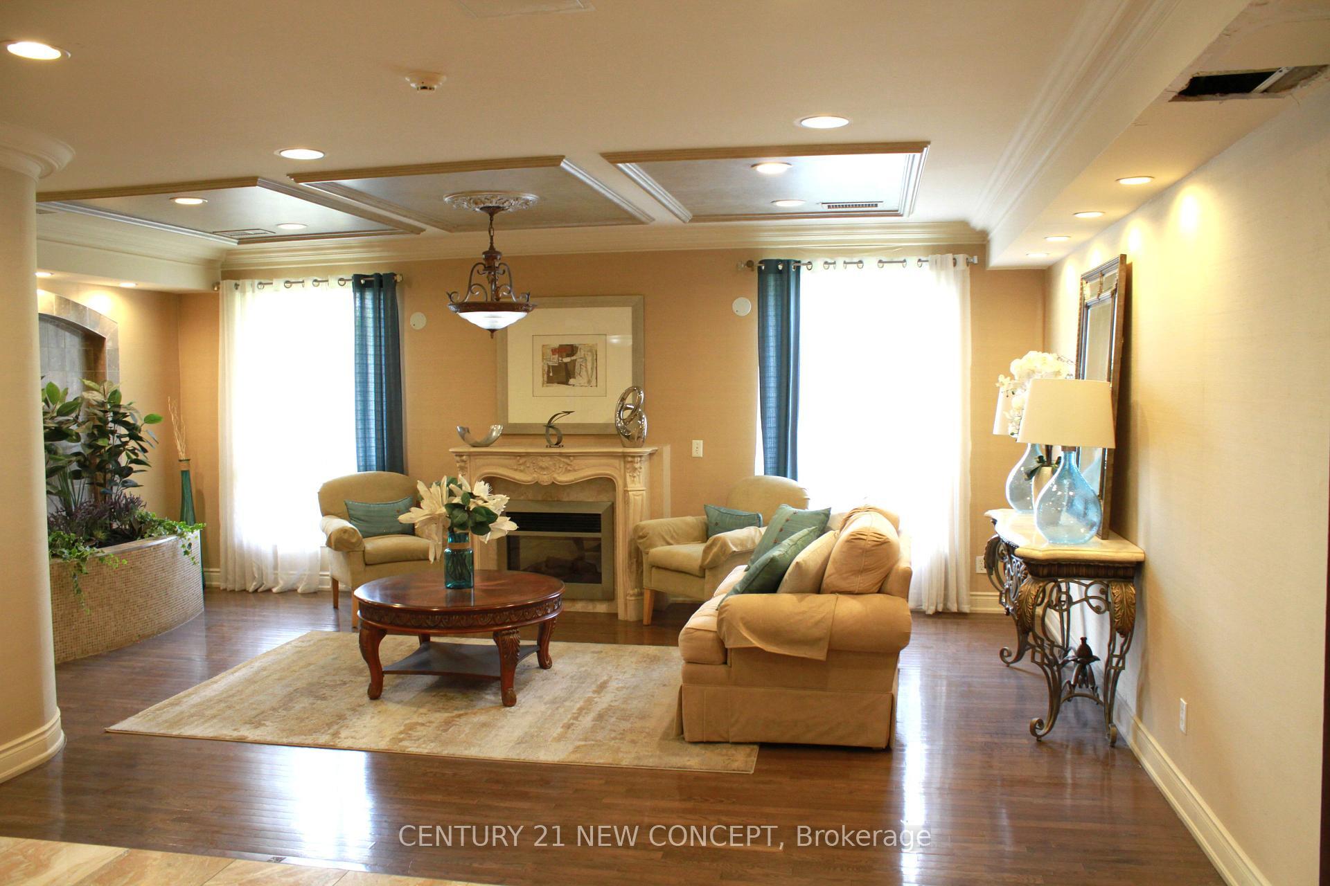 Property Photo: 1 Maison Parc Court 502 ON L4J 9K1