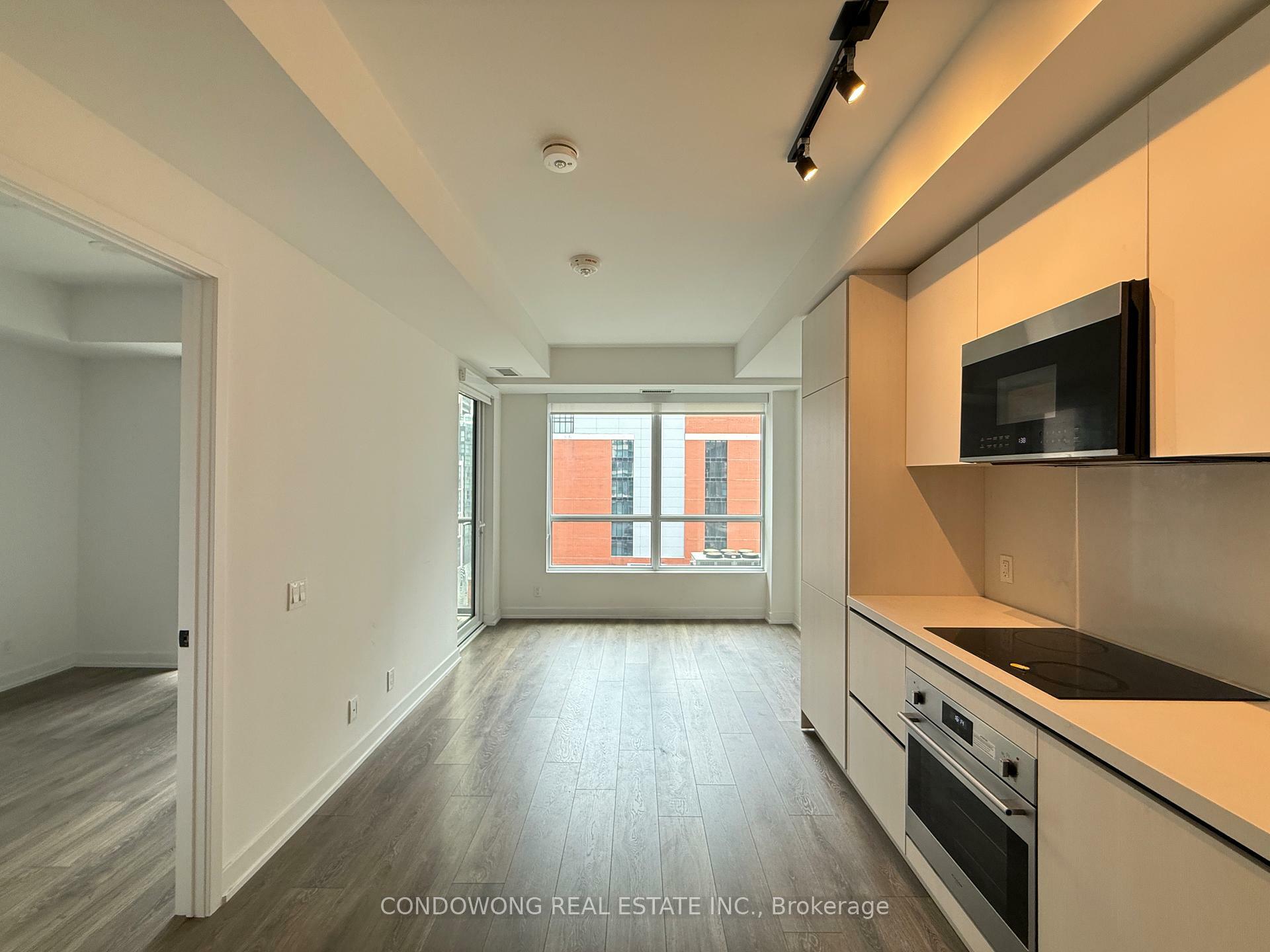 Property Photo: 108 Peter Street 1108 ON M5V 0W2