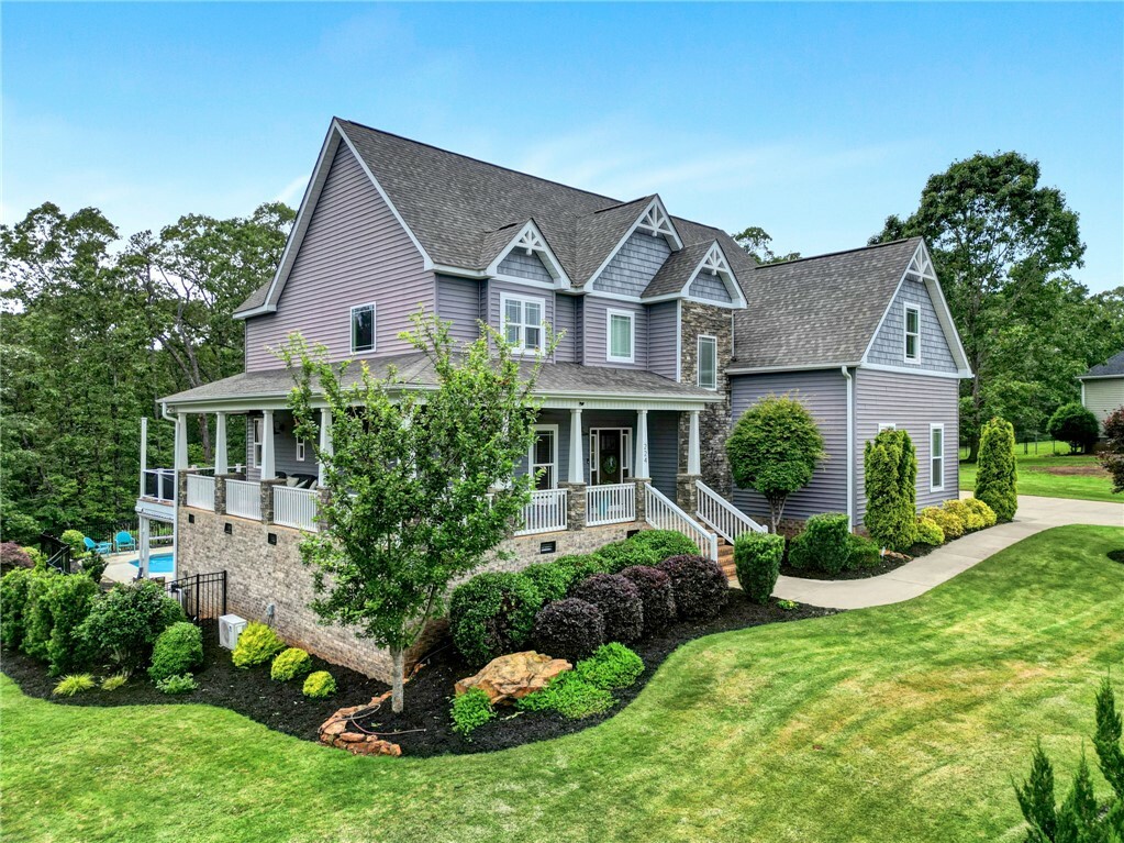Property Photo:  224 Silver Ridge Drive  SC 29630 