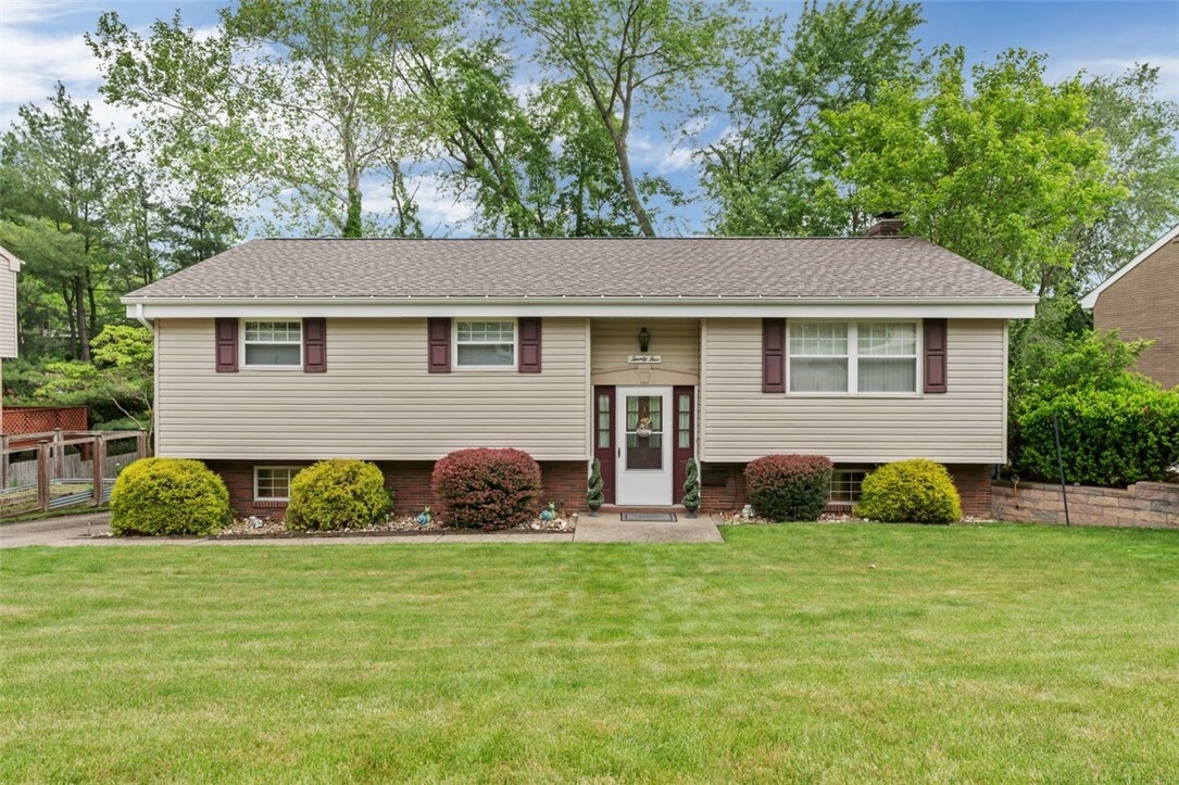 Property Photo:  25 Greenlawn Drive  PA 15220 