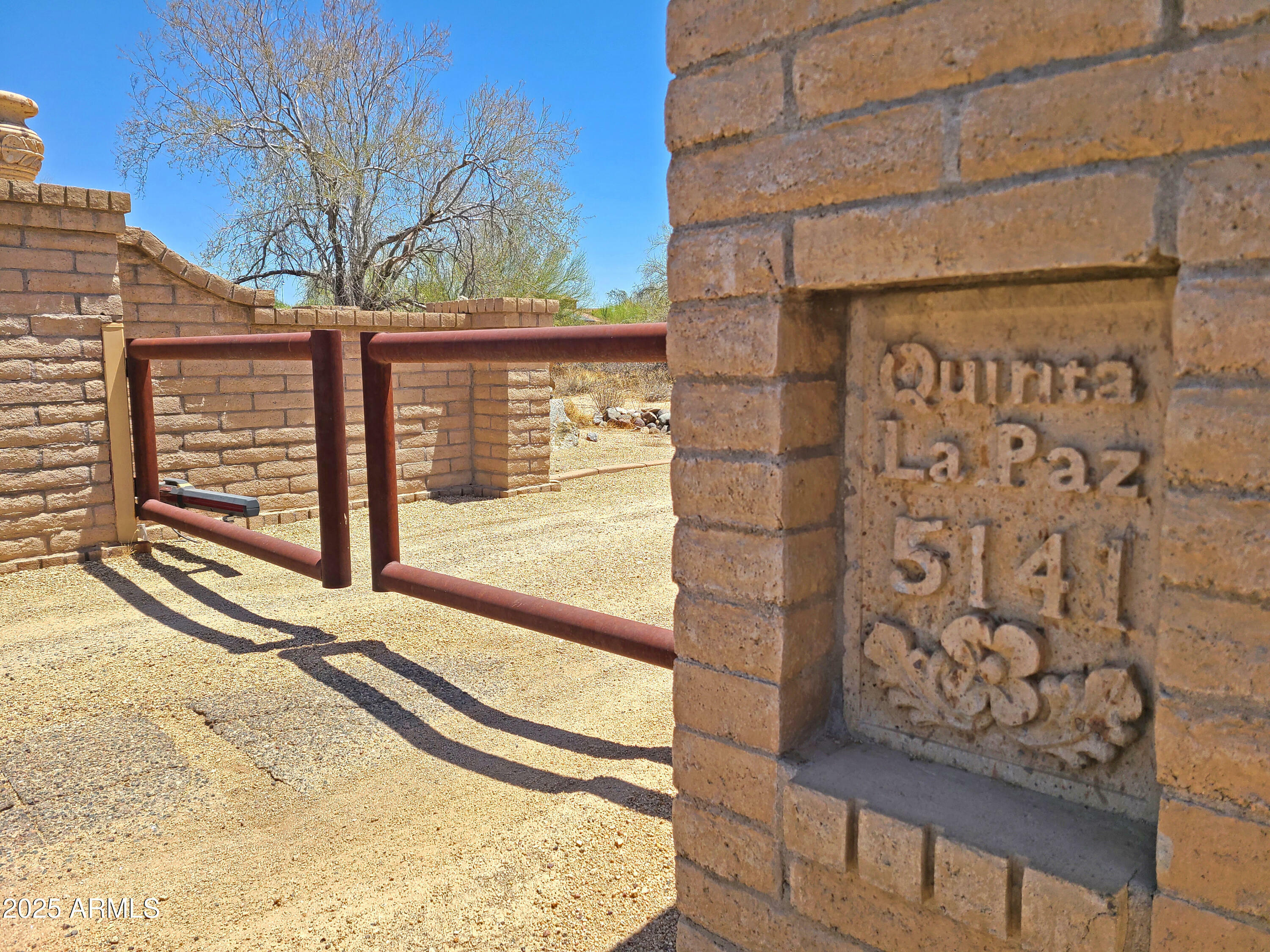Property Photo: 5141 E Rancho Tierra Drive AZ 85331
