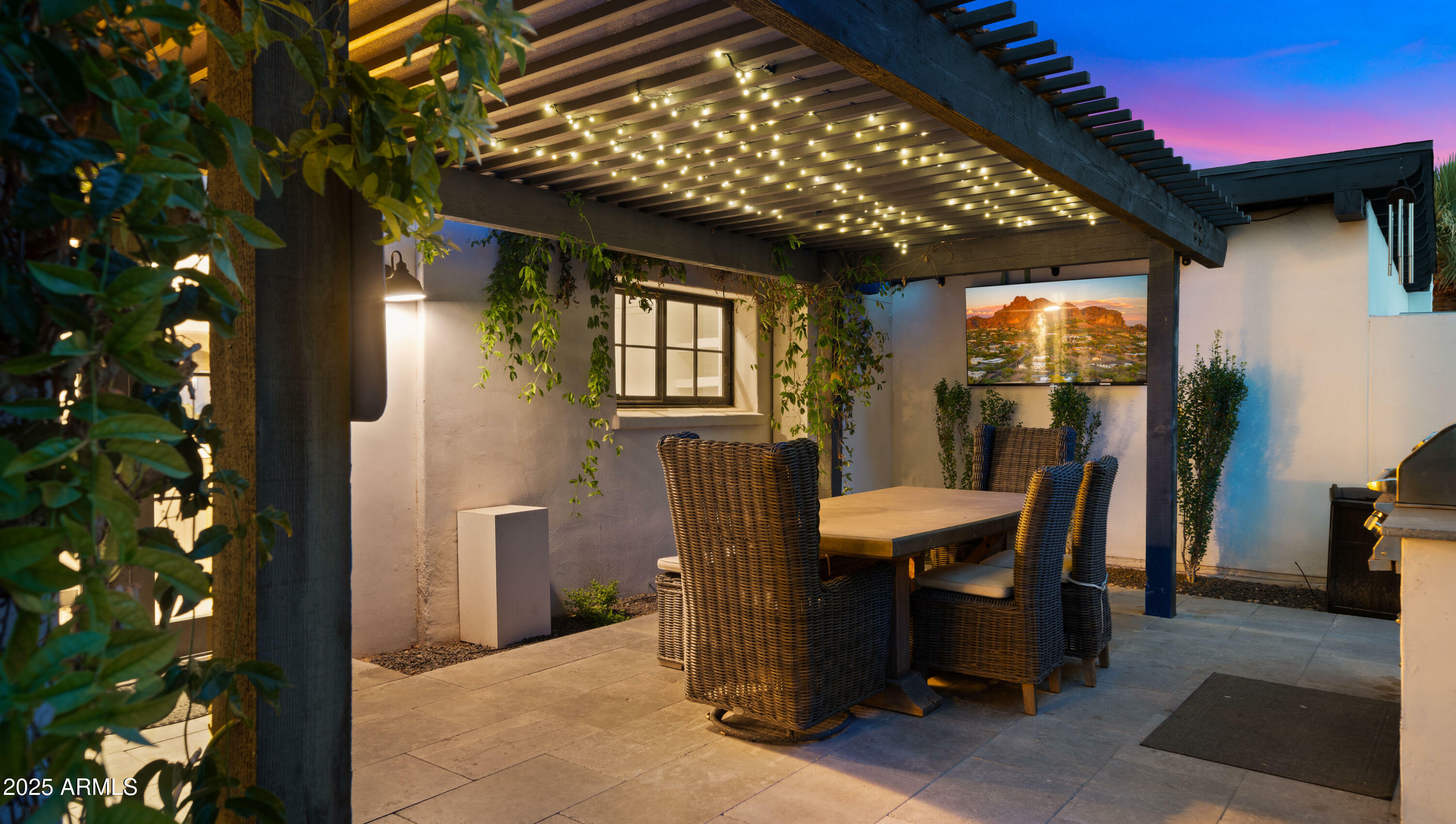 Property Photo: 4824 E Hummingbird Lane AZ 85253