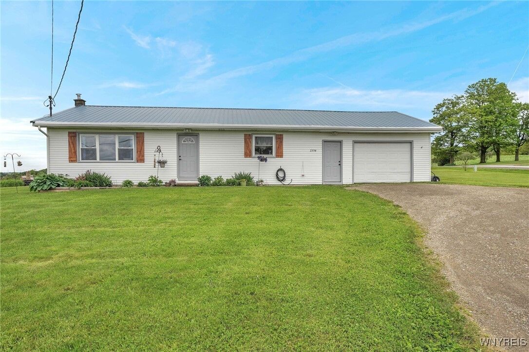 Property Photo:  2594 Pee Dee Road  NY 14113 