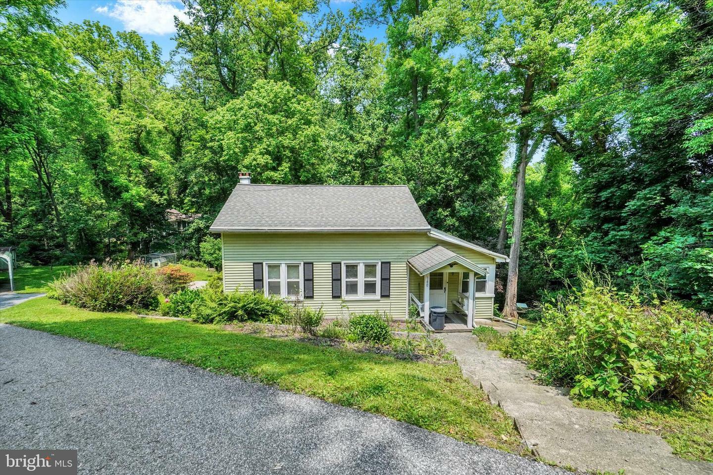 Property Photo: 140 Murphy'S Hollow Lane PA 17368