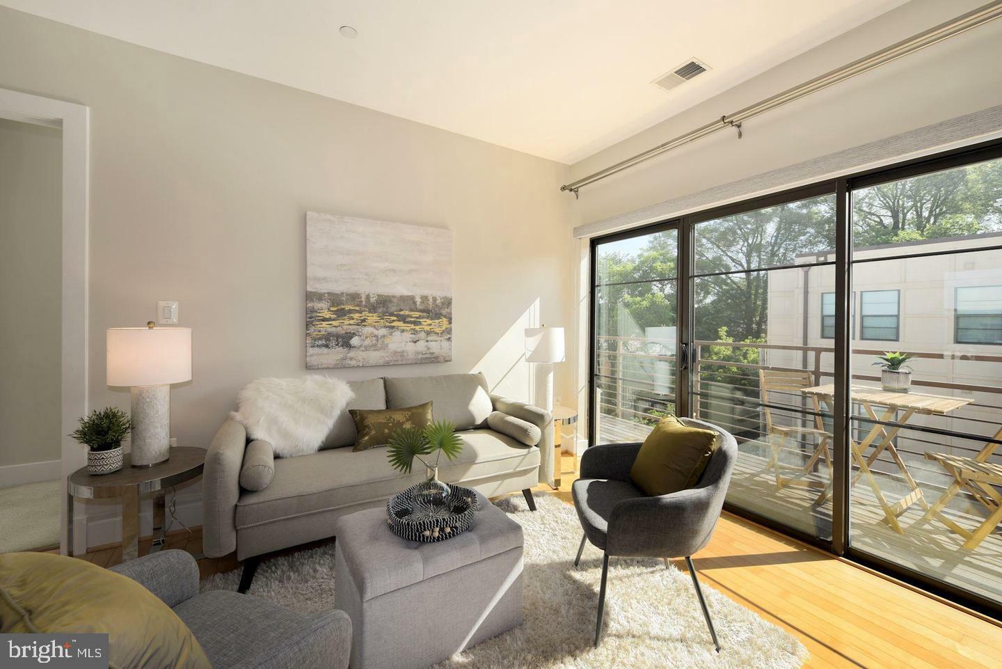 Property Photo: 5201 Wisconsin Avenue NW 406 DC 20015