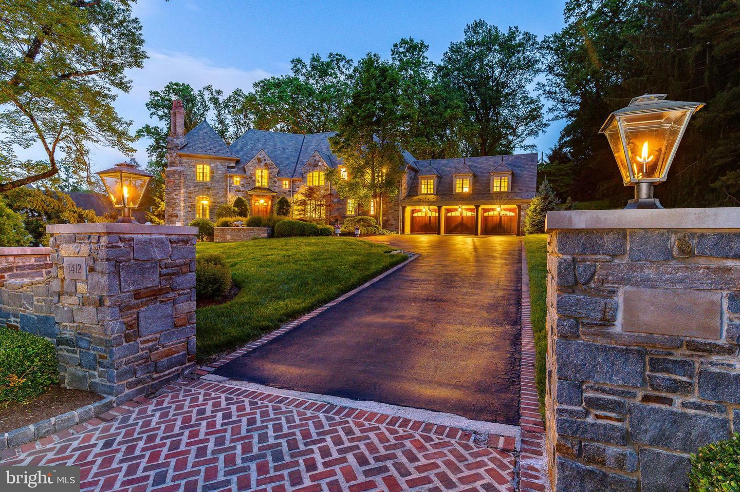 Property Photo: 1412 Mount Pleasant Road PA 19085