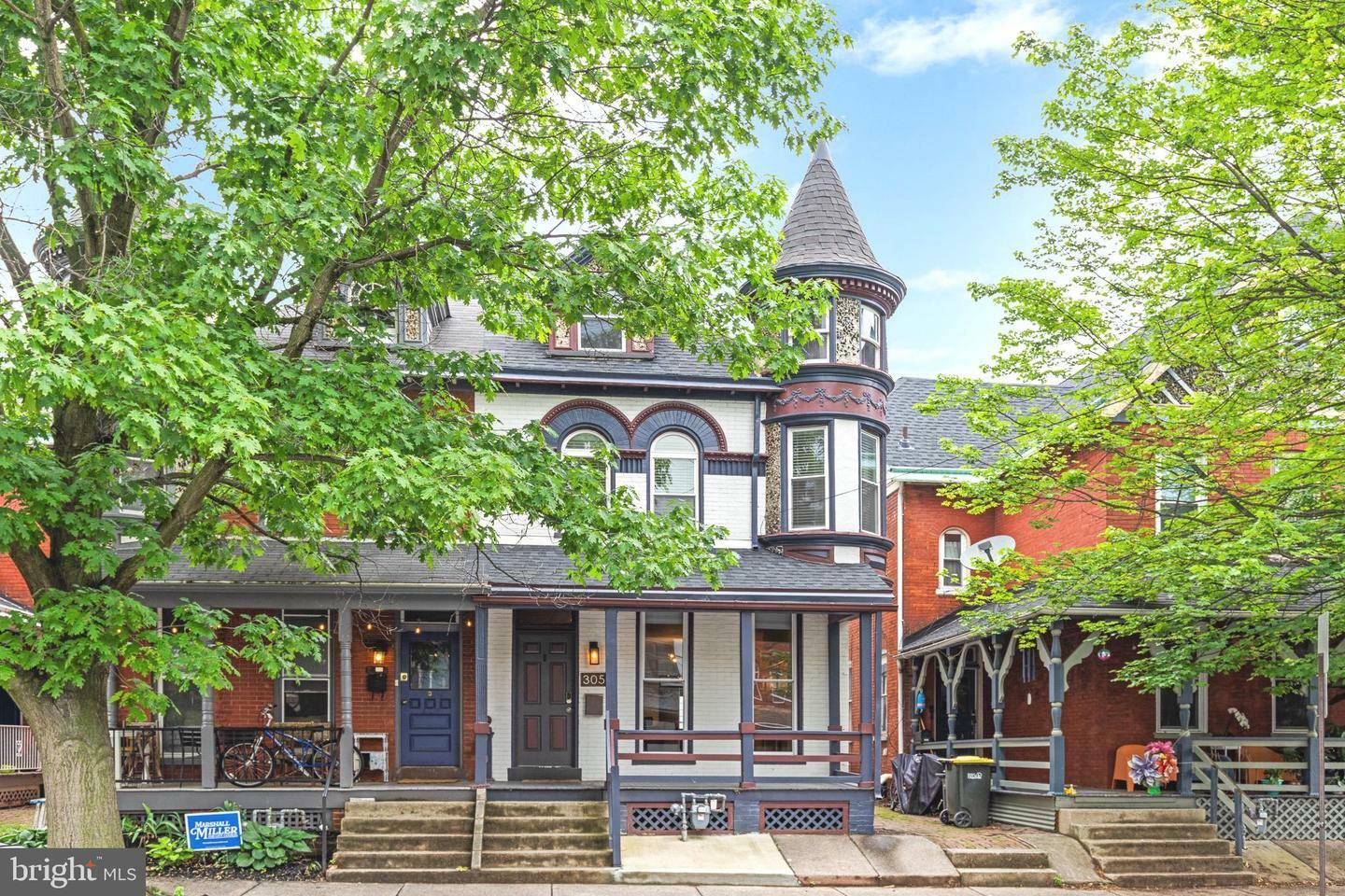 Property Photo:  305 W Lemon Street  PA 17603 