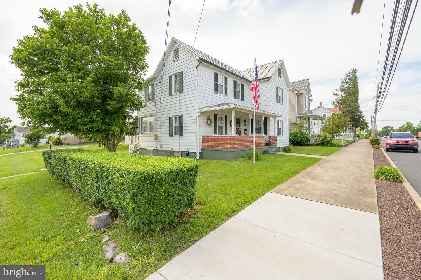 Property Photo: 101 North Mildred Street WV 25438