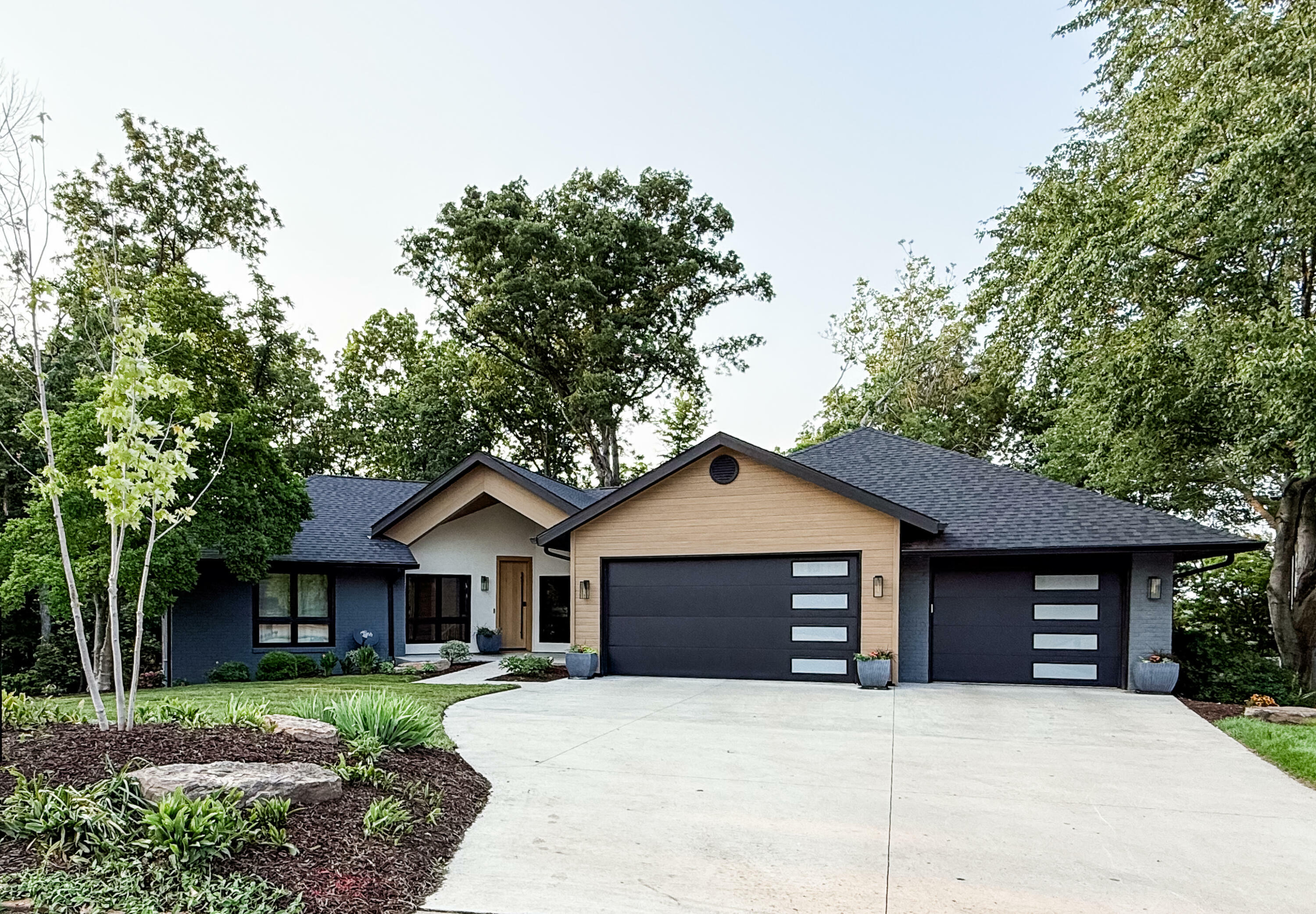 Property Photo: 3200 Westcreek Cir MO 65203