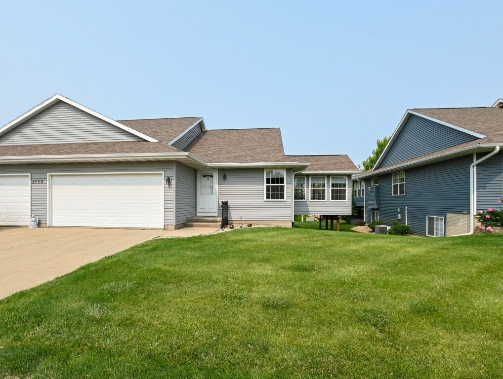 Property Photo: 3730 Deer Valley Drive B IA 52302