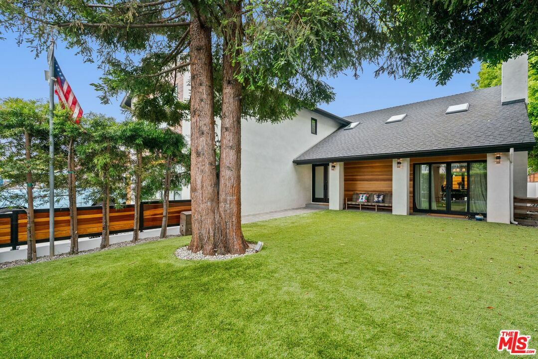 Property Photo:  3134 Granville Ave  CA 90066 