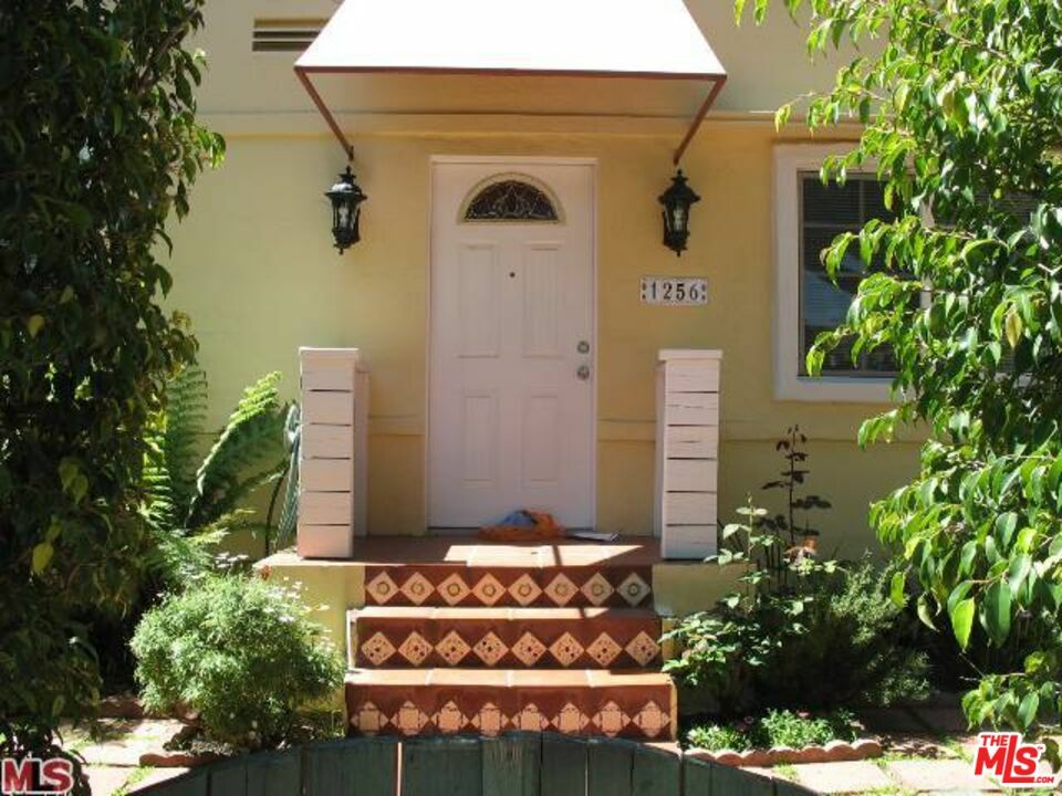 Property Photo: 1256 Chelsea Ave CA 90404
