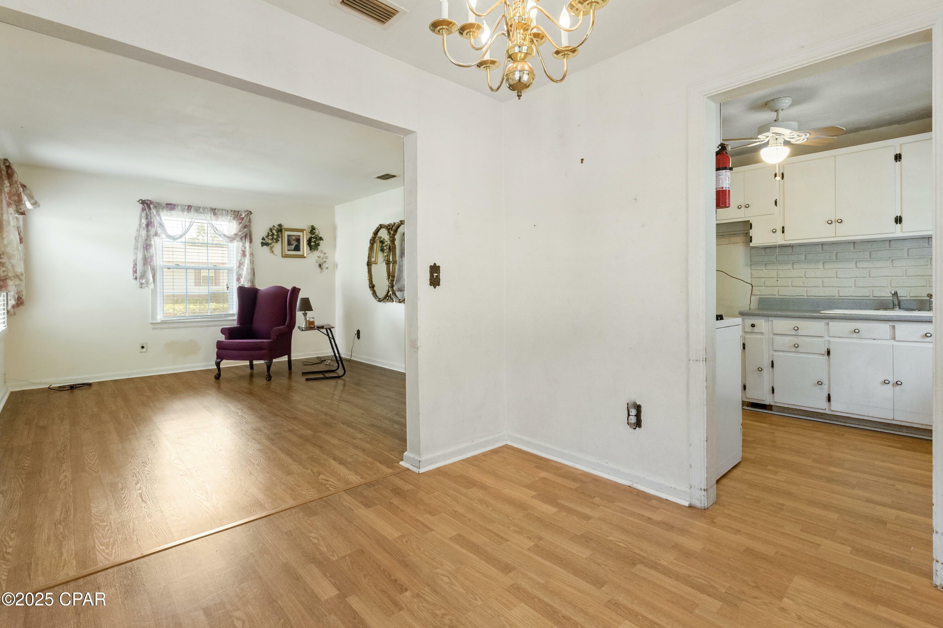Property Photo: 103 N Cove Lane FL 32401