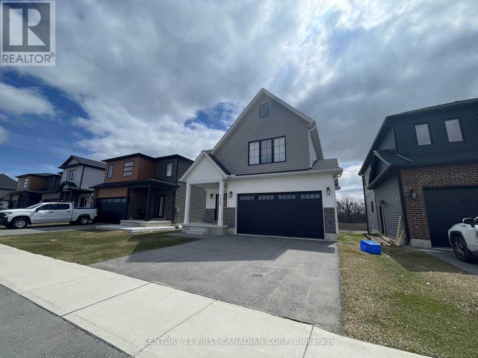 Property Photo:  1395 Twilite Boulevard  ON N6G 0S8 