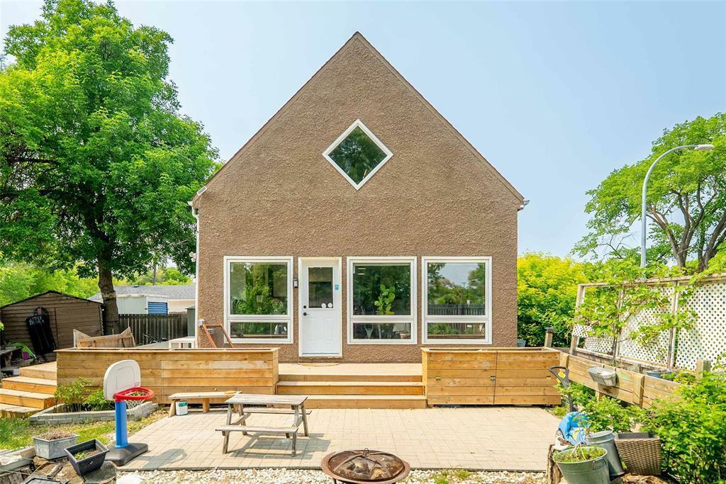 714 Manhattan Avenue  Winnipeg MB R2L 1B7 photo