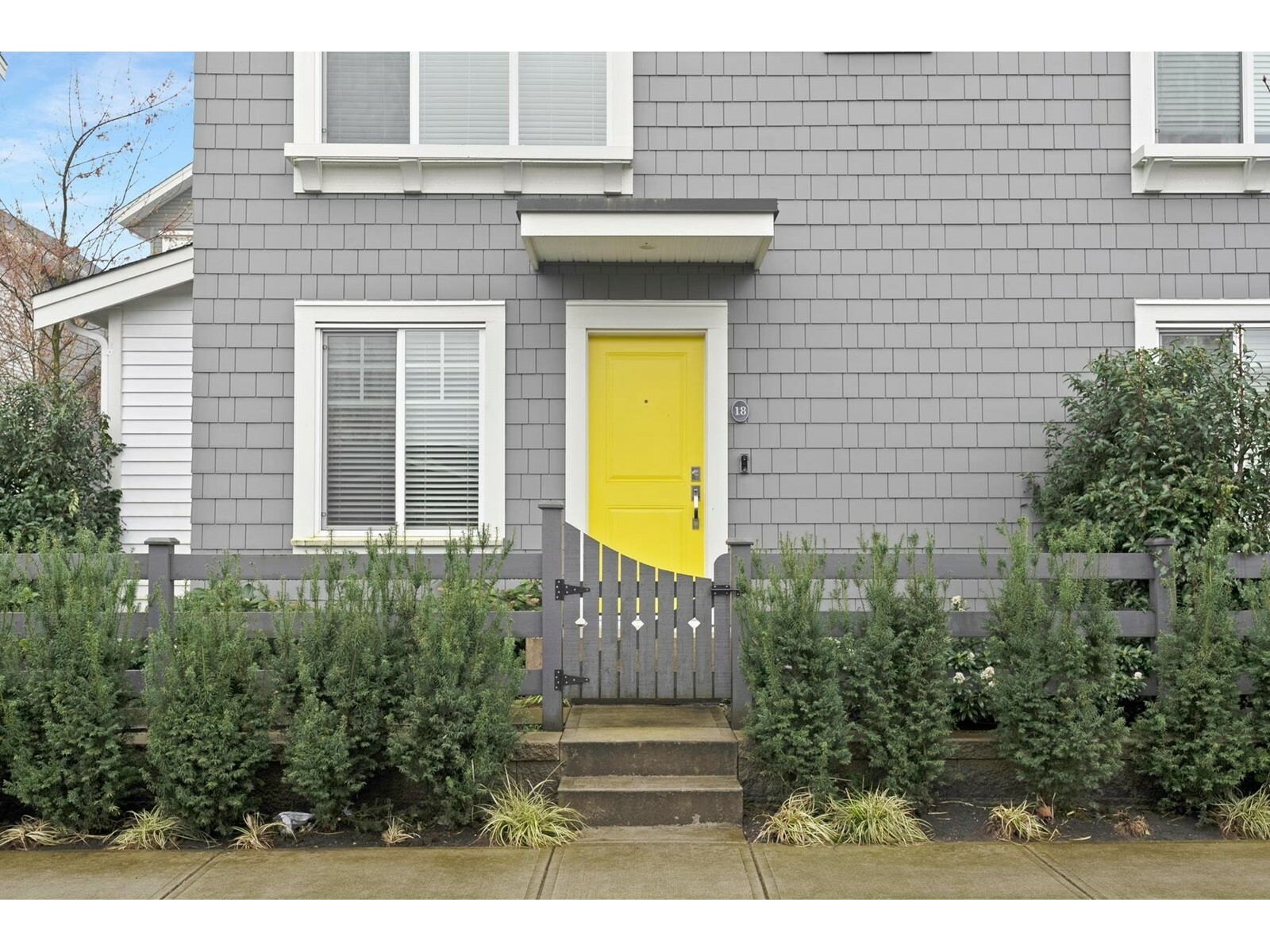 Property Photo: 15489 99A 18 BC V3R 0G9