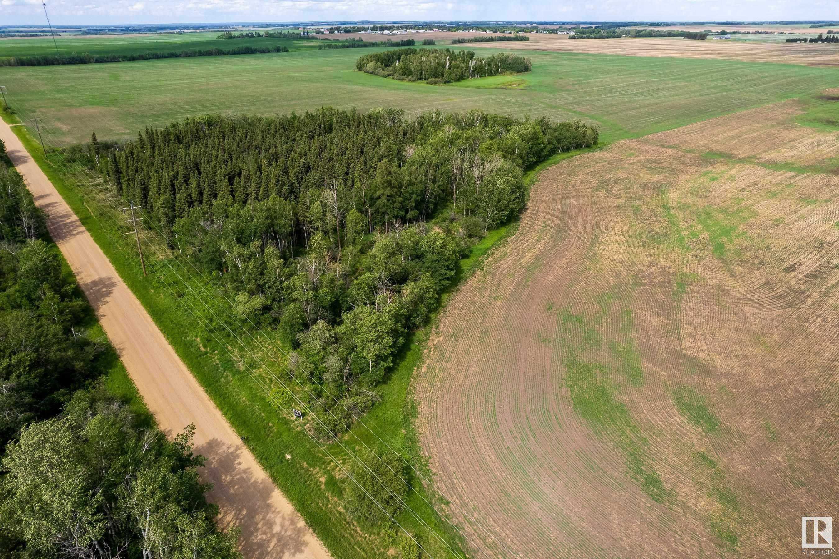 Property Photo:  RR 252 Twp 572  AB T0G 1L1 