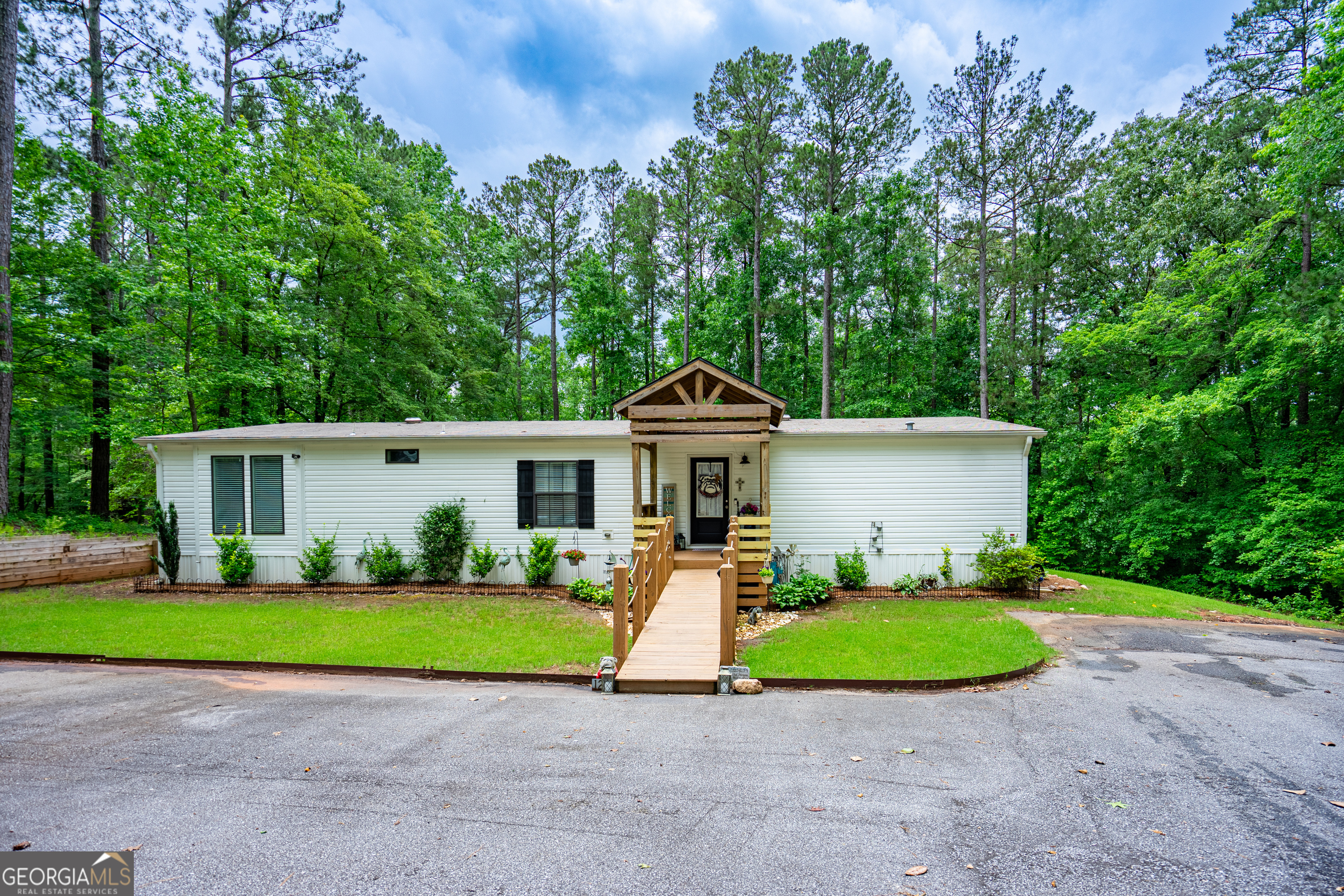 Property Photo: 1249 County Road 446 AL 36855