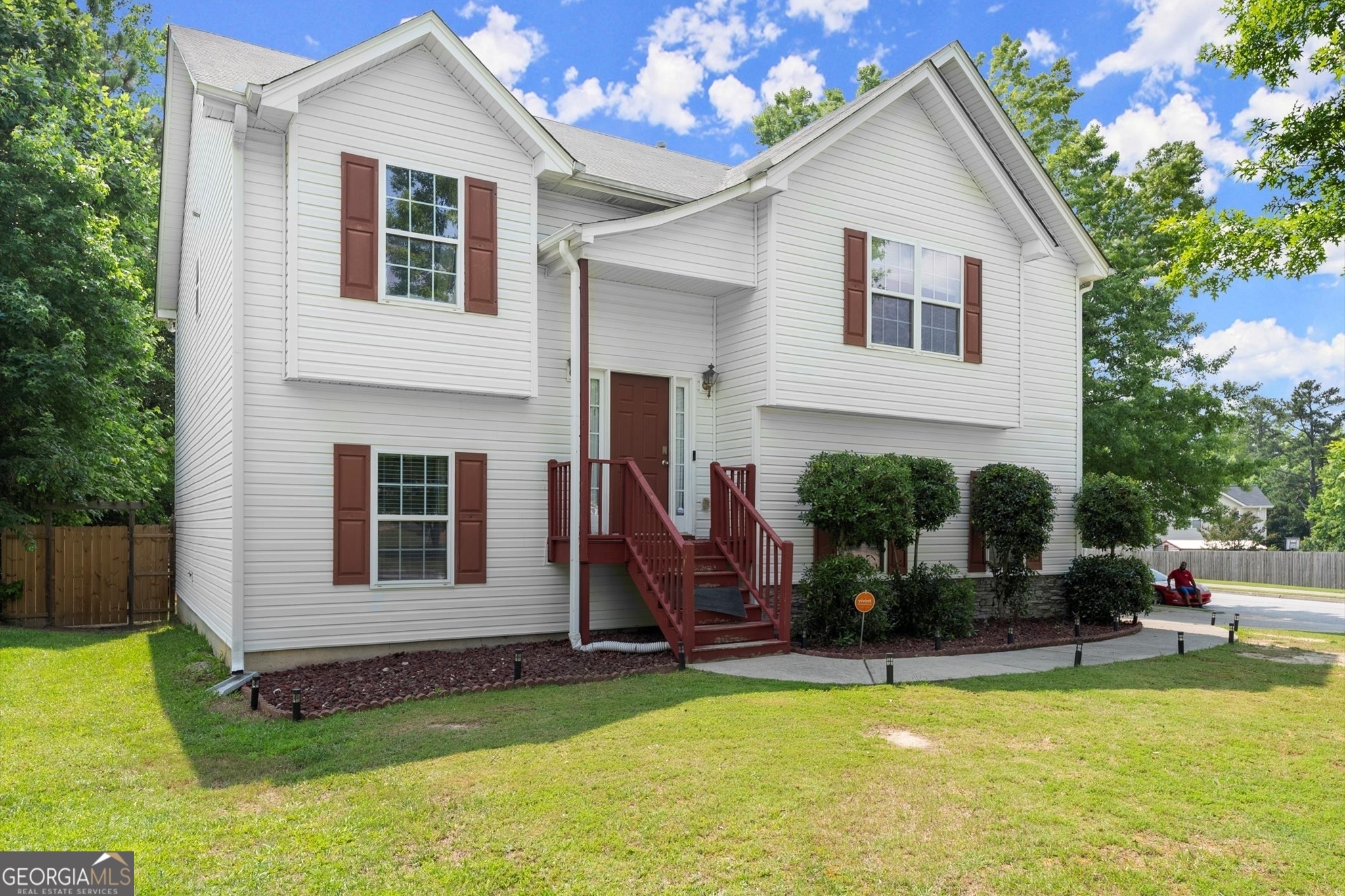 Property Photo: 8436 Cyprus Ridge Way GA 30134