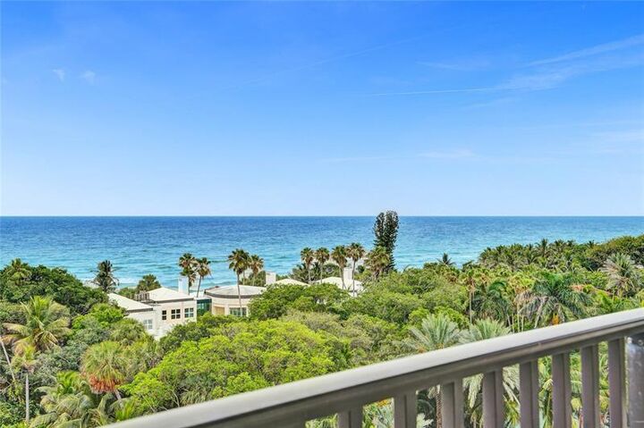 Property Photo:  1150 Hillsboro Mile 1016  FL 33062 